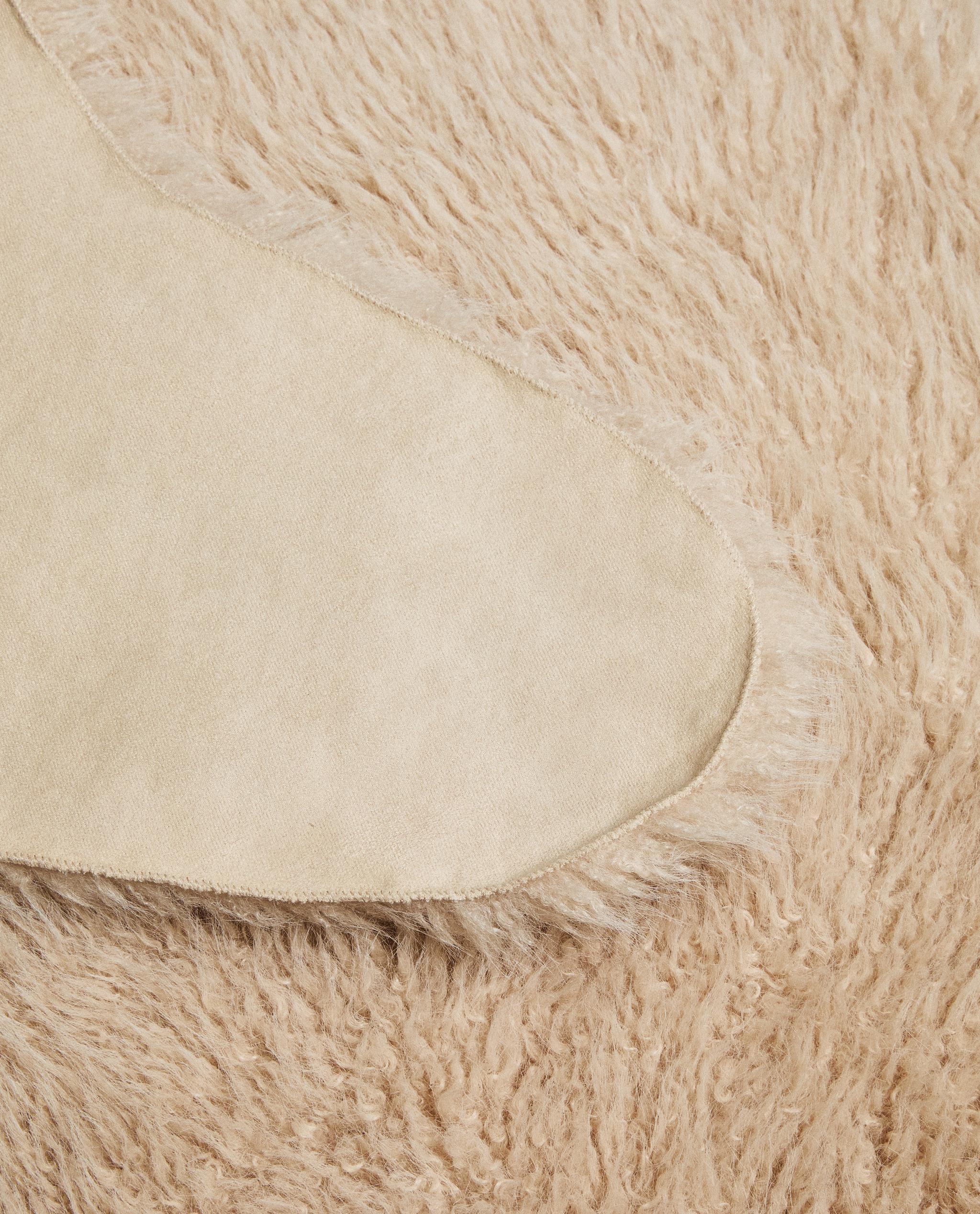ザラホーム　フェイクファーブランケット　ベージュ テクスチャー フェイクファー ブランケット | Zara Home 日本/Japan