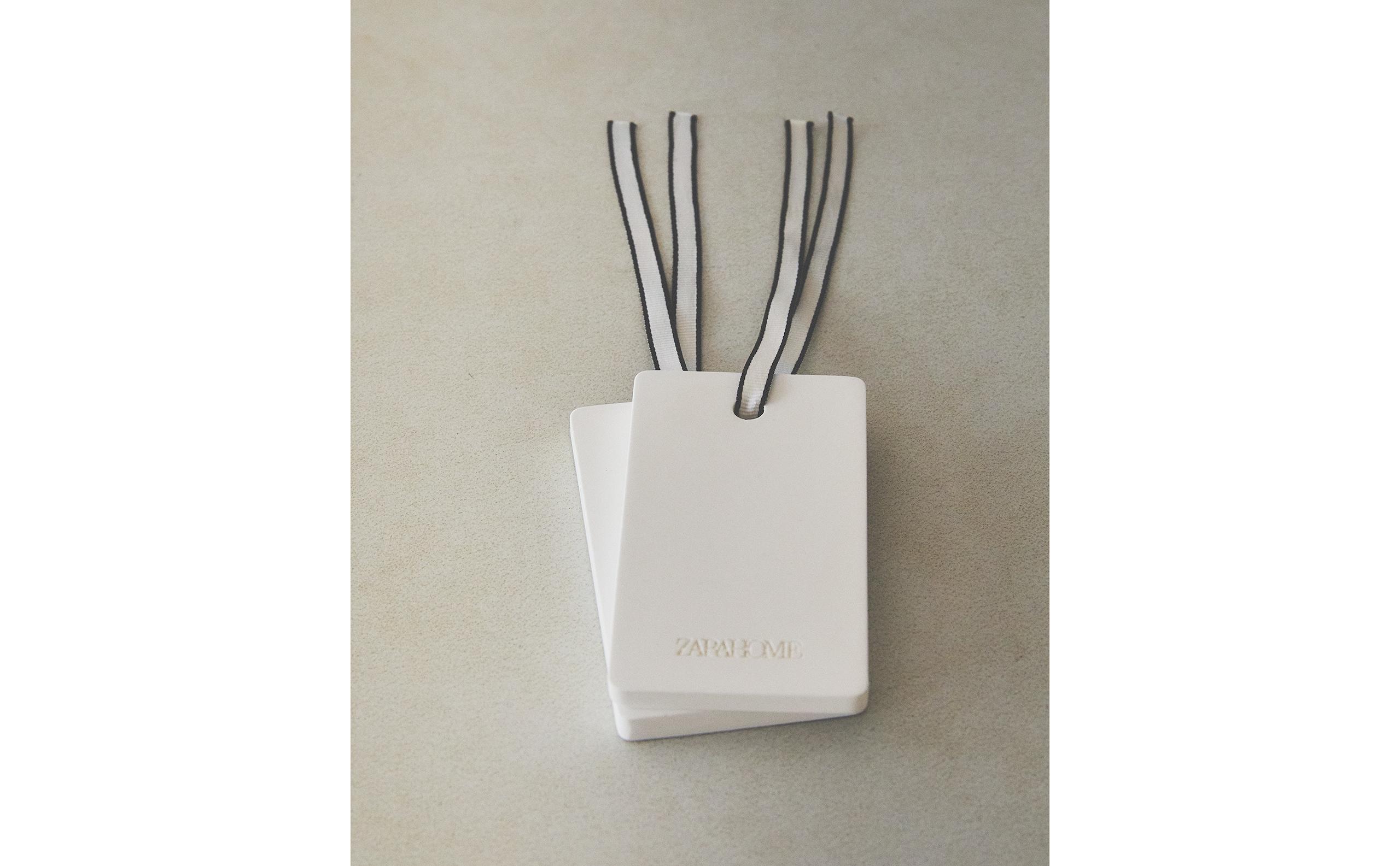 ほぼ未使用品✨【 ZARA 】ホワイトプレート7枚セット直径31.5cm ほぼ未使用品✨【 ZARA 】ホワイトプレート7枚セット直径31.5cm ほぼ未