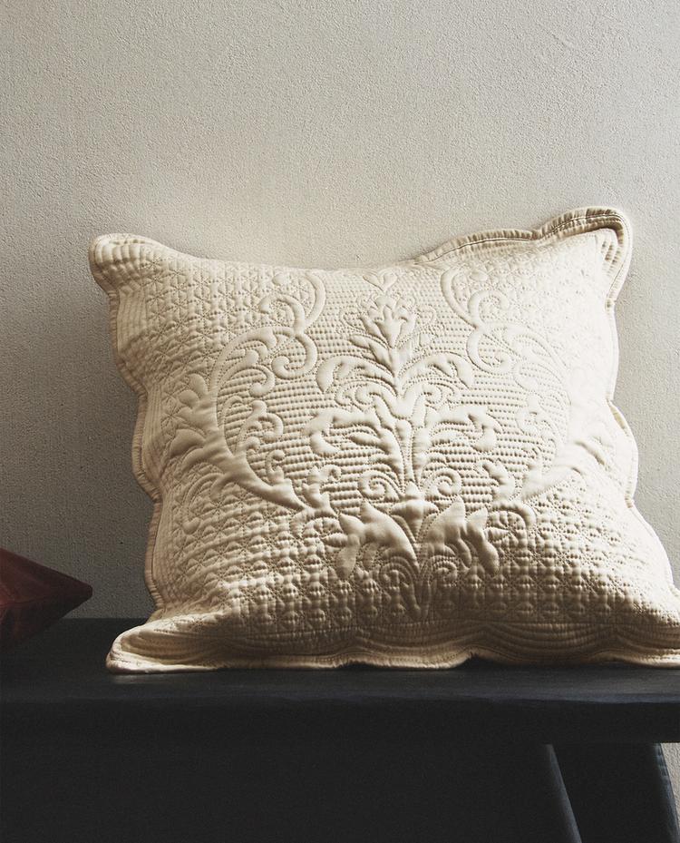 QUILTED CUSHION COVER WITH RAISED DESIGN QUILTED CUSHION COVER WITH RAISED DESIGN
