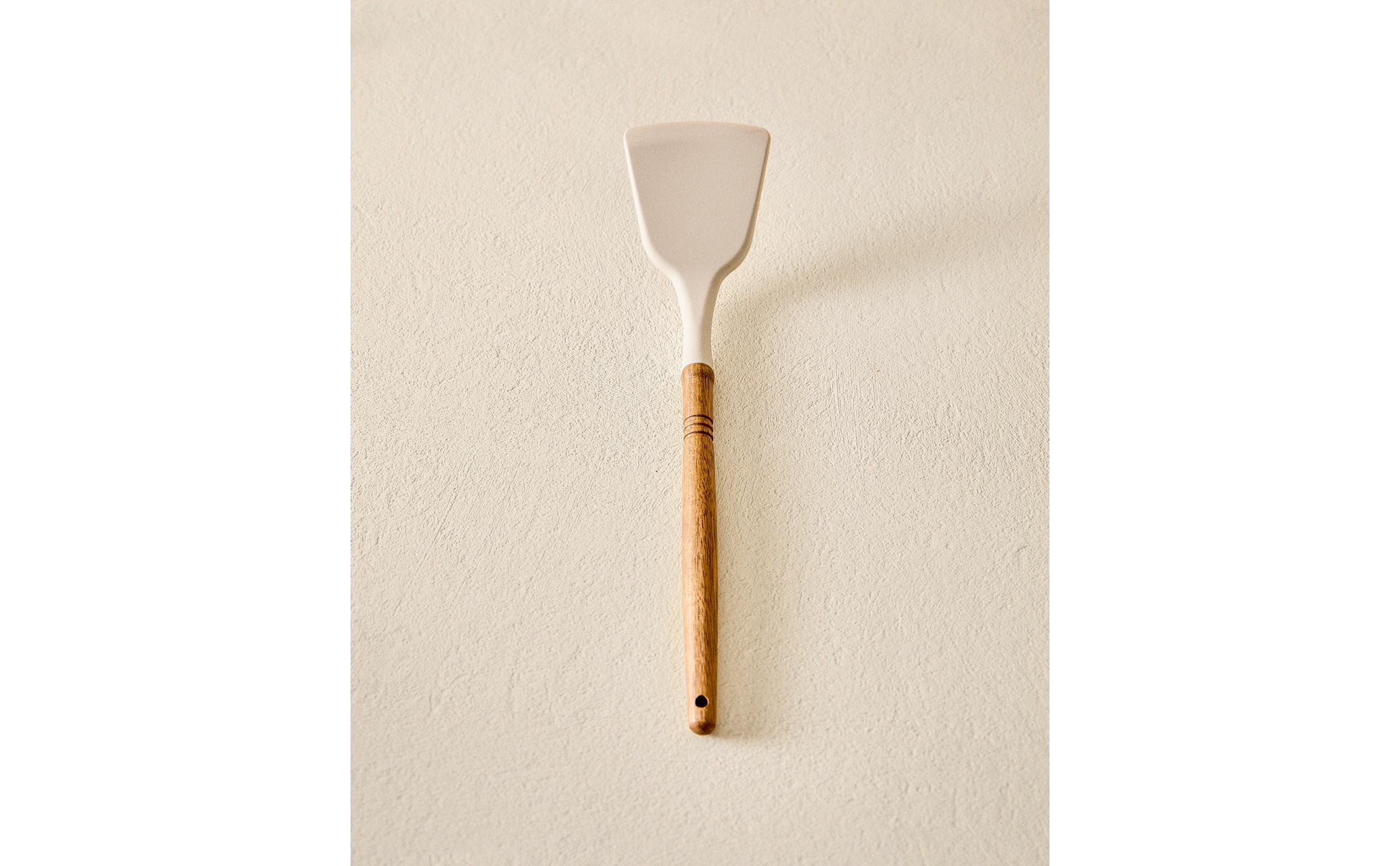 SILICONE AND WOODEN SPATULA | Zara Home United States of America