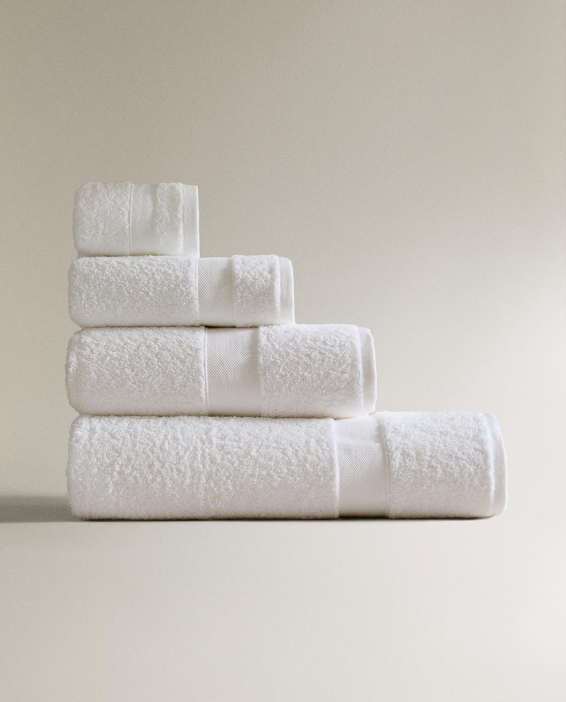 TOALLA BAÑO ALGODÓN PREMIUM (600 GXM²) TOALLA BAÑO ALGODÓN PREMIUM (600 GXM²)