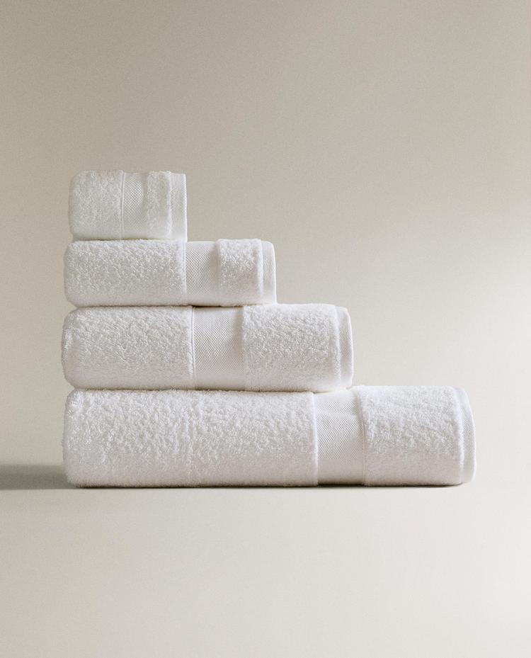 ASCIUGAMANO DA BAGNO IN COTONE PREMIUM (600 G/M²) ASCIUGAMANO DA BAGNO IN COTONE PREMIUM (600 G/M²)