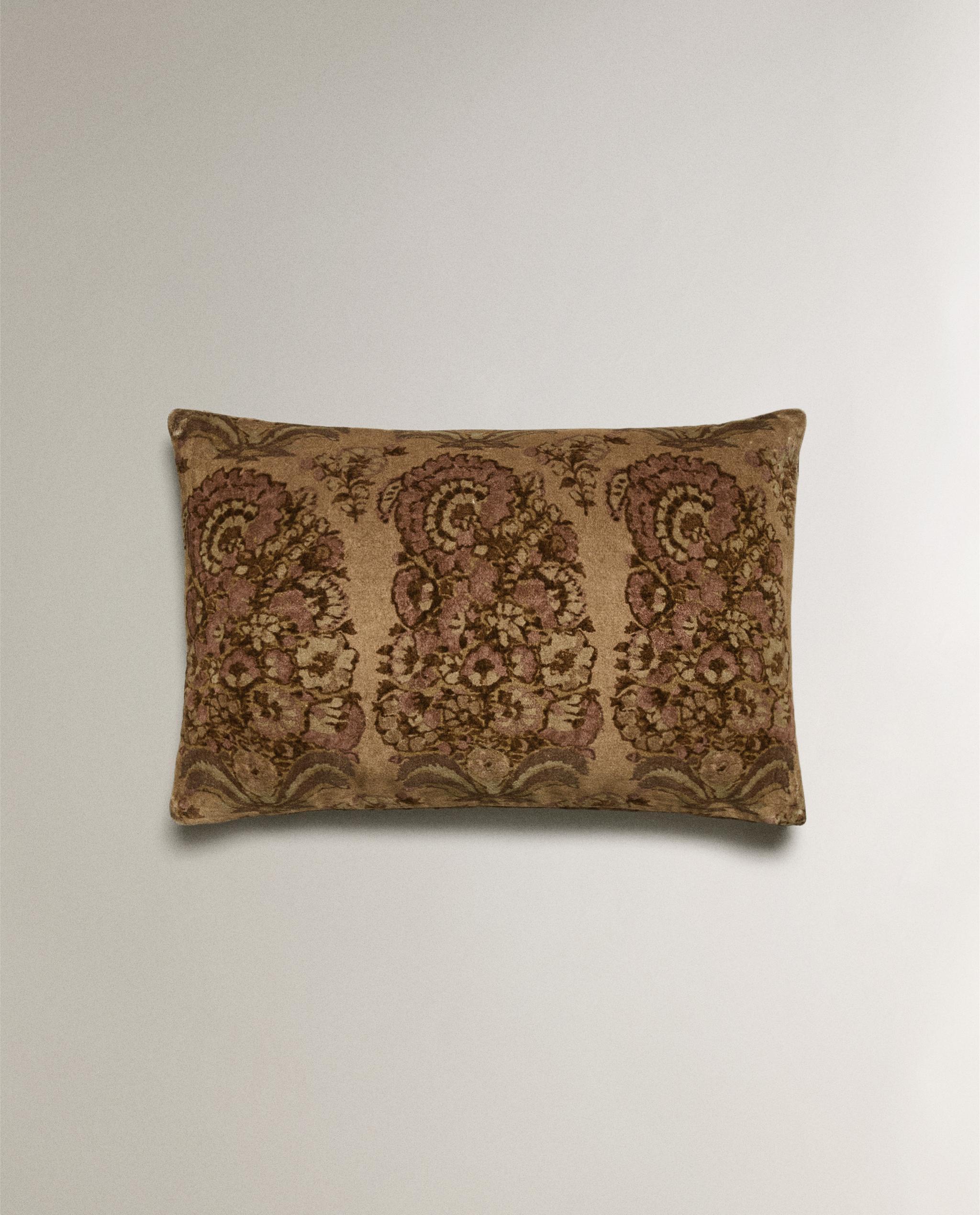 ベルベット クッションカバー | Zara Home 日本/Japan