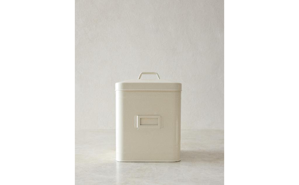 LAUNDRY CAPSULE CONTAINER