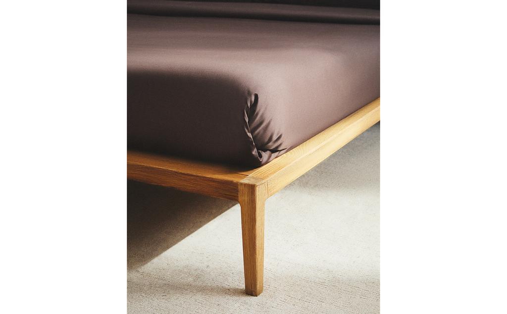 WOODEN BED FRAME WOODEN BED FRAME