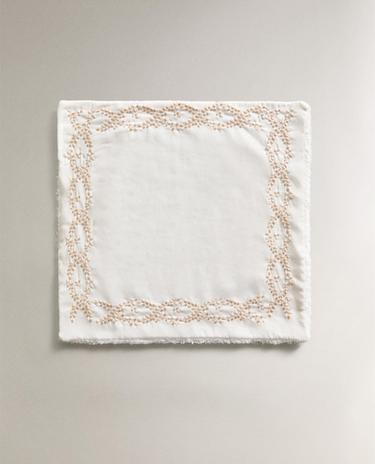 PACK OF GUEST TOWELS WITH PLANT EMBROIDERY (PACK OF 2)