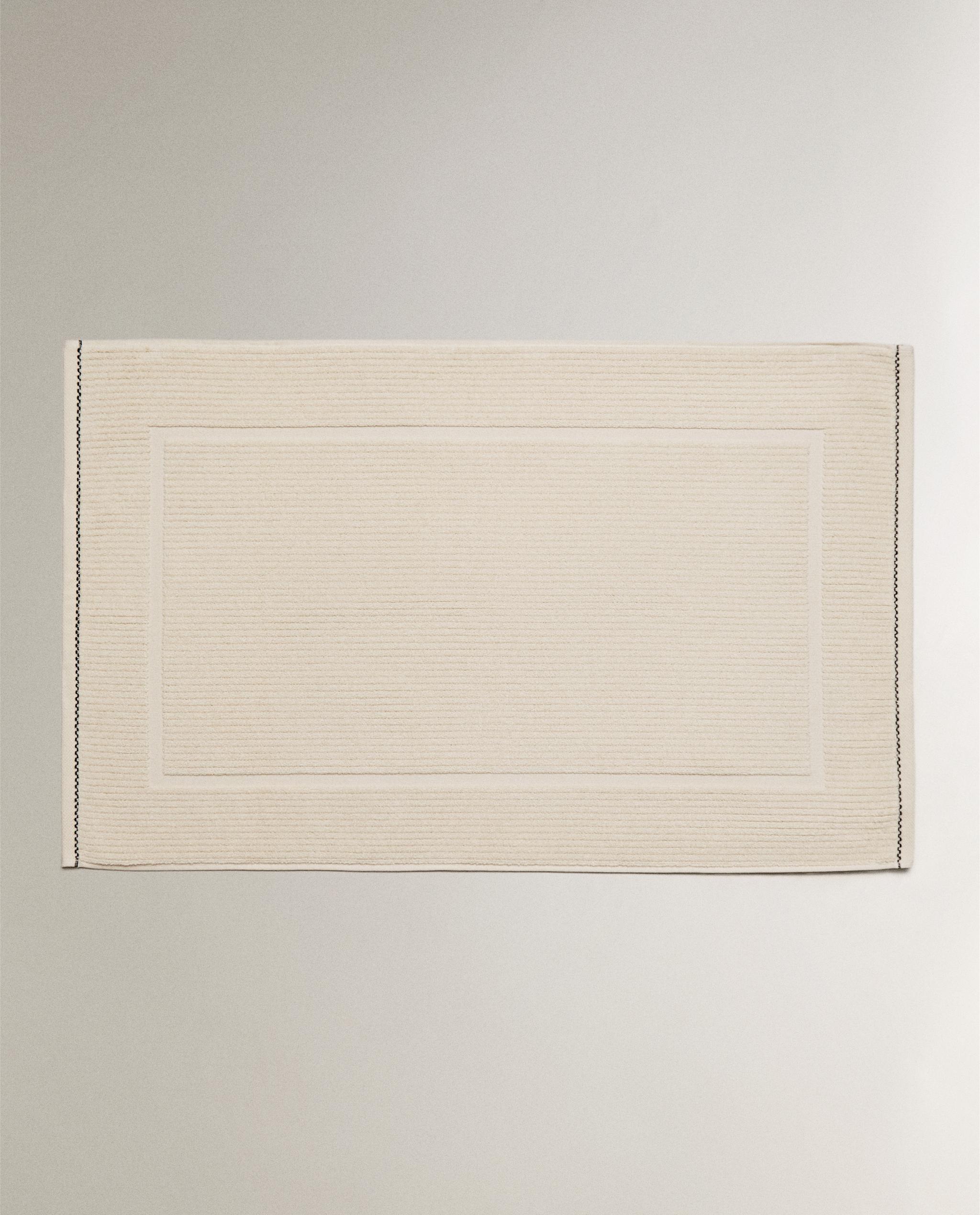 RIBBED TEXTURE BATH MAT product thumbnail 6