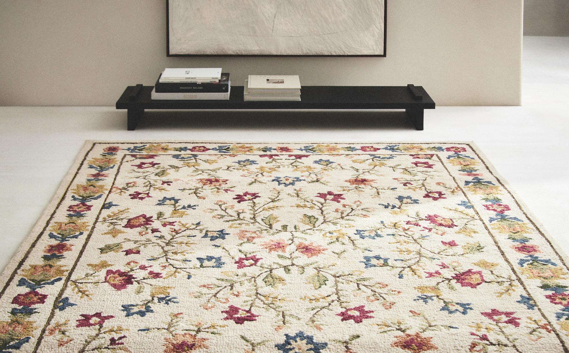 TAPIS EN LAINE IMPRIMÉ FLORAL