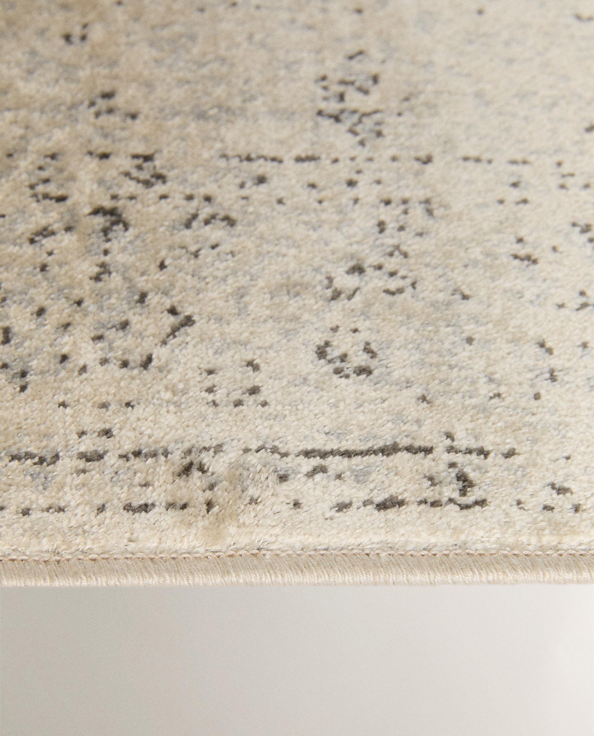 VINTAGE-EFFECT RUG product thumbnail 20