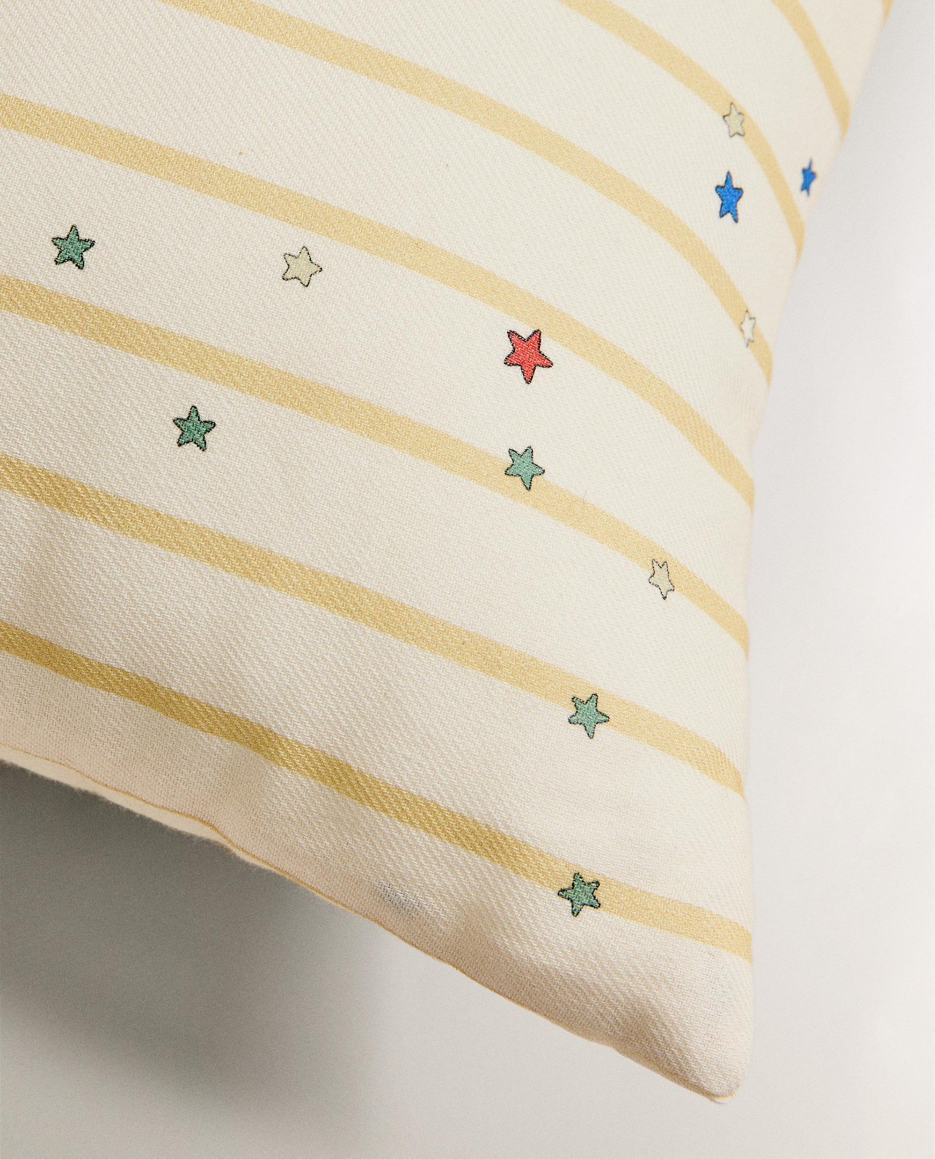 CHILDREN'S PEANUTS™ LONG CUSHION