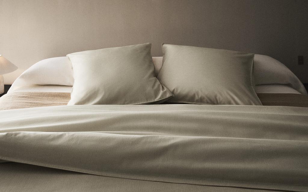 REVERSIBLE STRIPED DUVET COVER REVERSIBLE STRIPED DUVET COVER