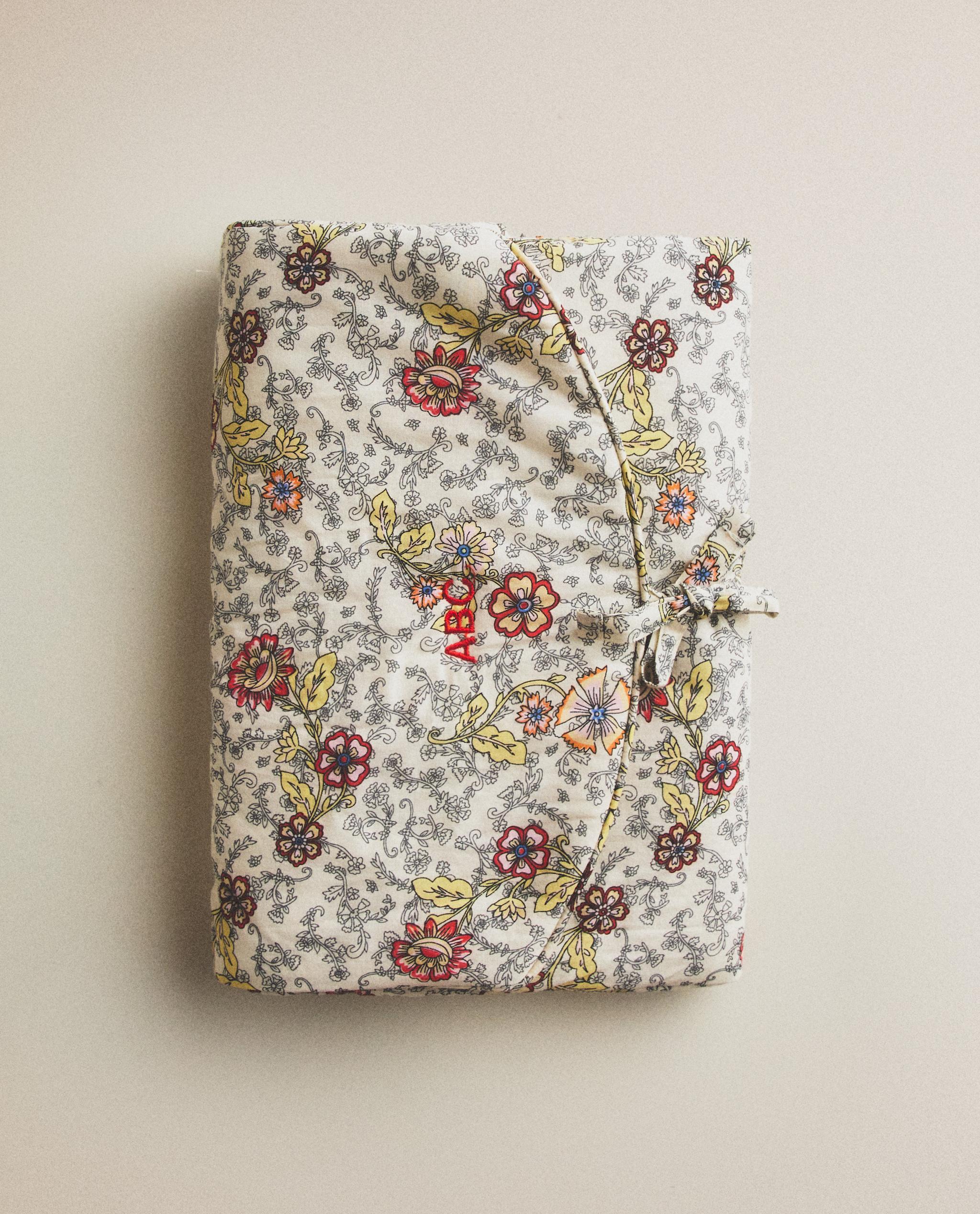 PORTABLE FLORAL BABY CHANGING MAT product thumbnail 14