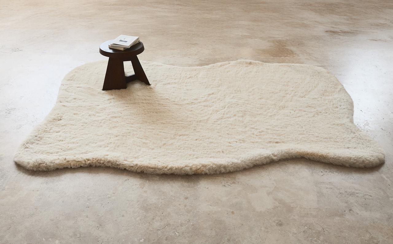 IRREGULAR FAUX FUR RUG