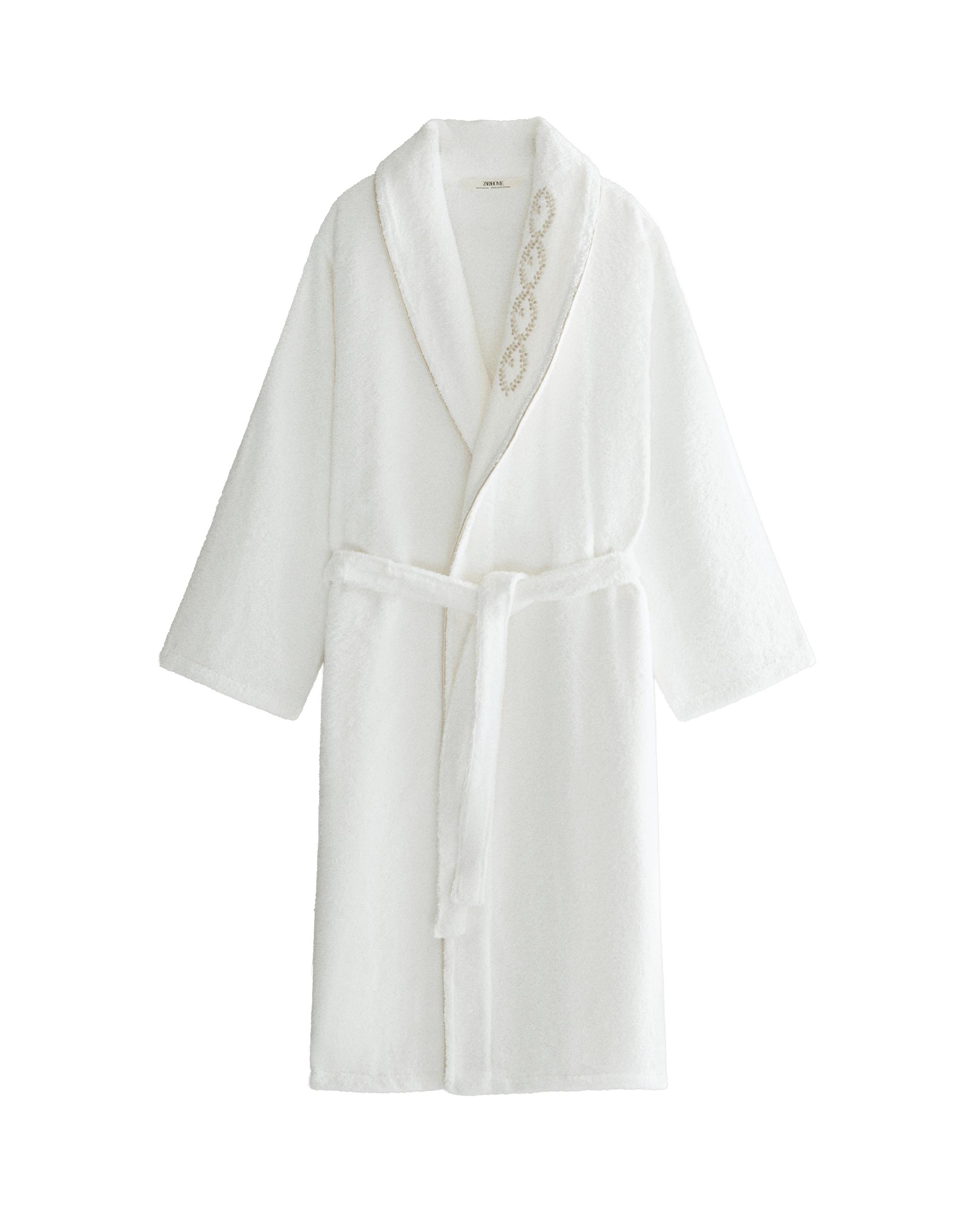 DRESSING GOWN WITH PLANT EMBROIDERY product thumbnail 15