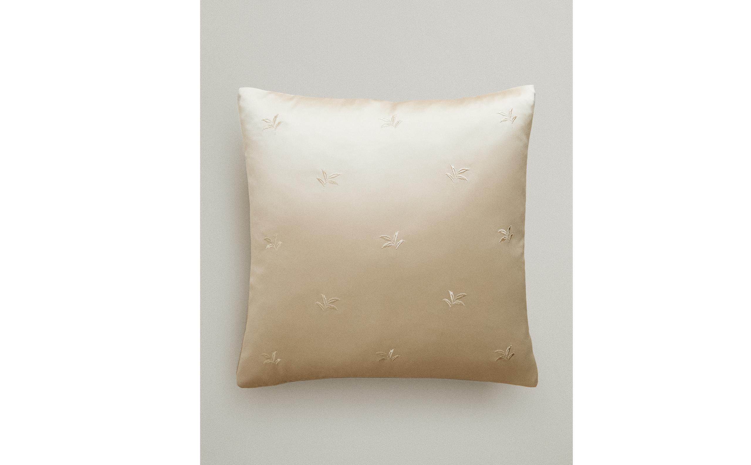 LEAF PRINT SATEEN CUSHION COVER product thumbnail 2