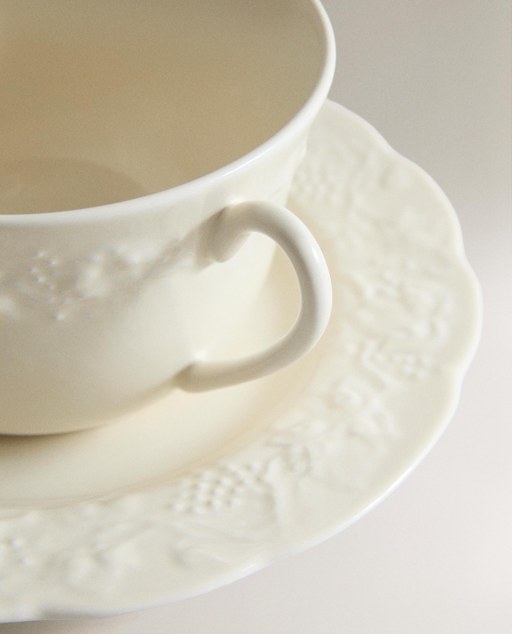 GRAPE PORCELAIN TEACUP AND SAUCER product thumbnail 7