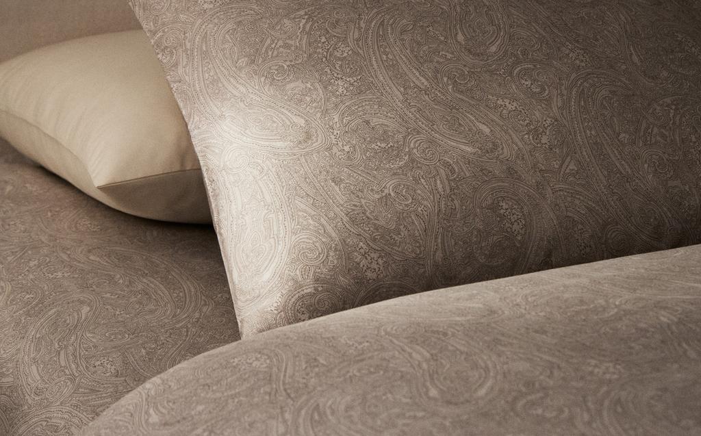 TAIE D’OREILLER SATIN PAISLEY