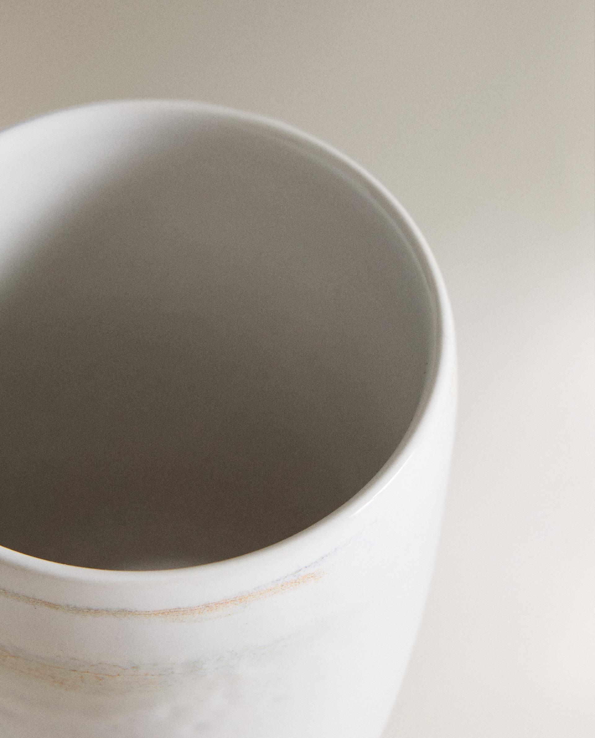 STONEWARE MUG