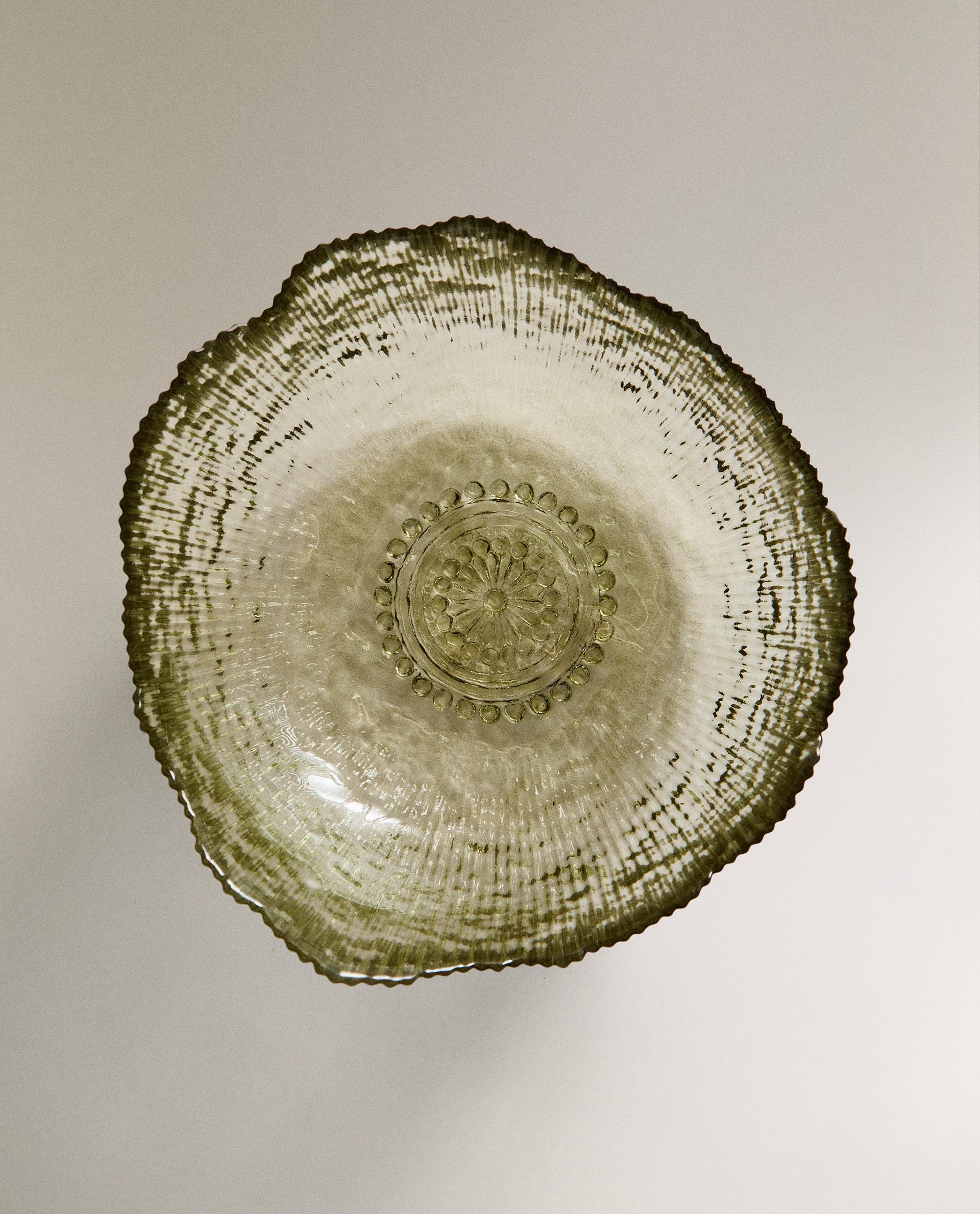 GLASS SALAD BOWL WITH RAISED DETAIL product thumbnail 3