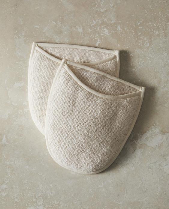 LOT DE MITAINES DÉMAQUILLANTES (LOT DE 2)