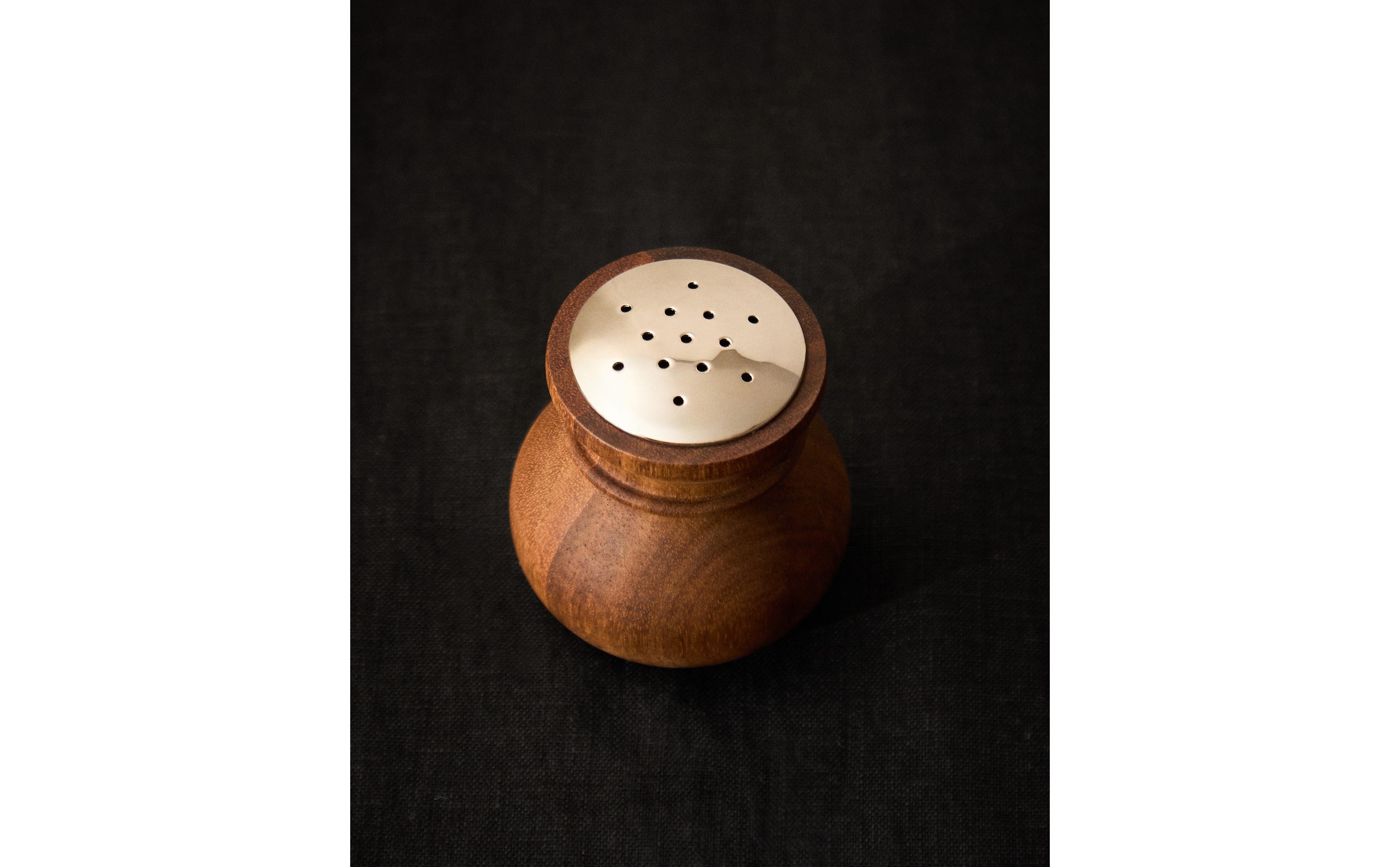 WOODEN SALT SHAKER product thumbnail 8
