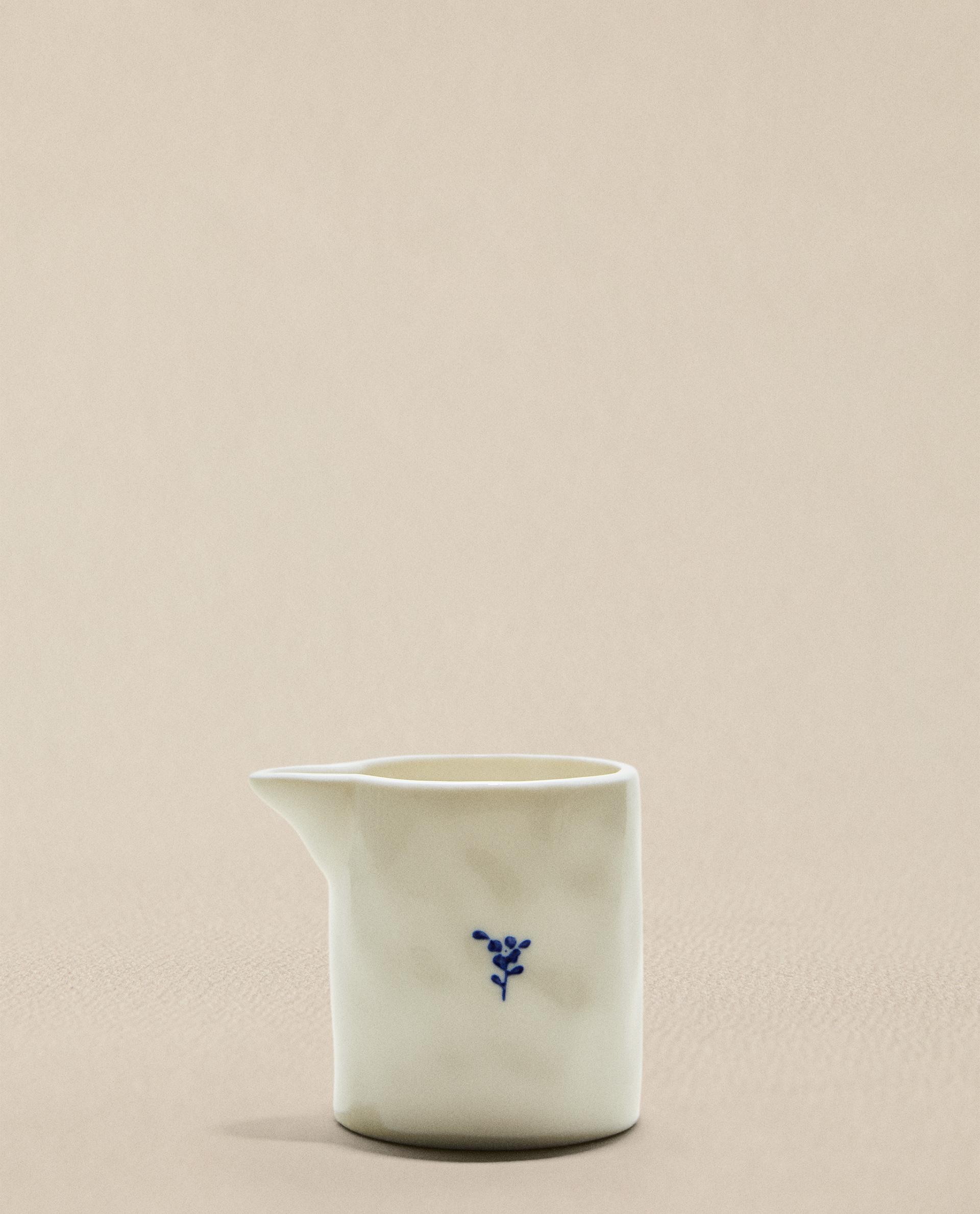 CVJETNI PORCULANSKI VRČ ZA MLIJEKO CVJETNI PORCULANSKI VRČ ZA MLIJEKO