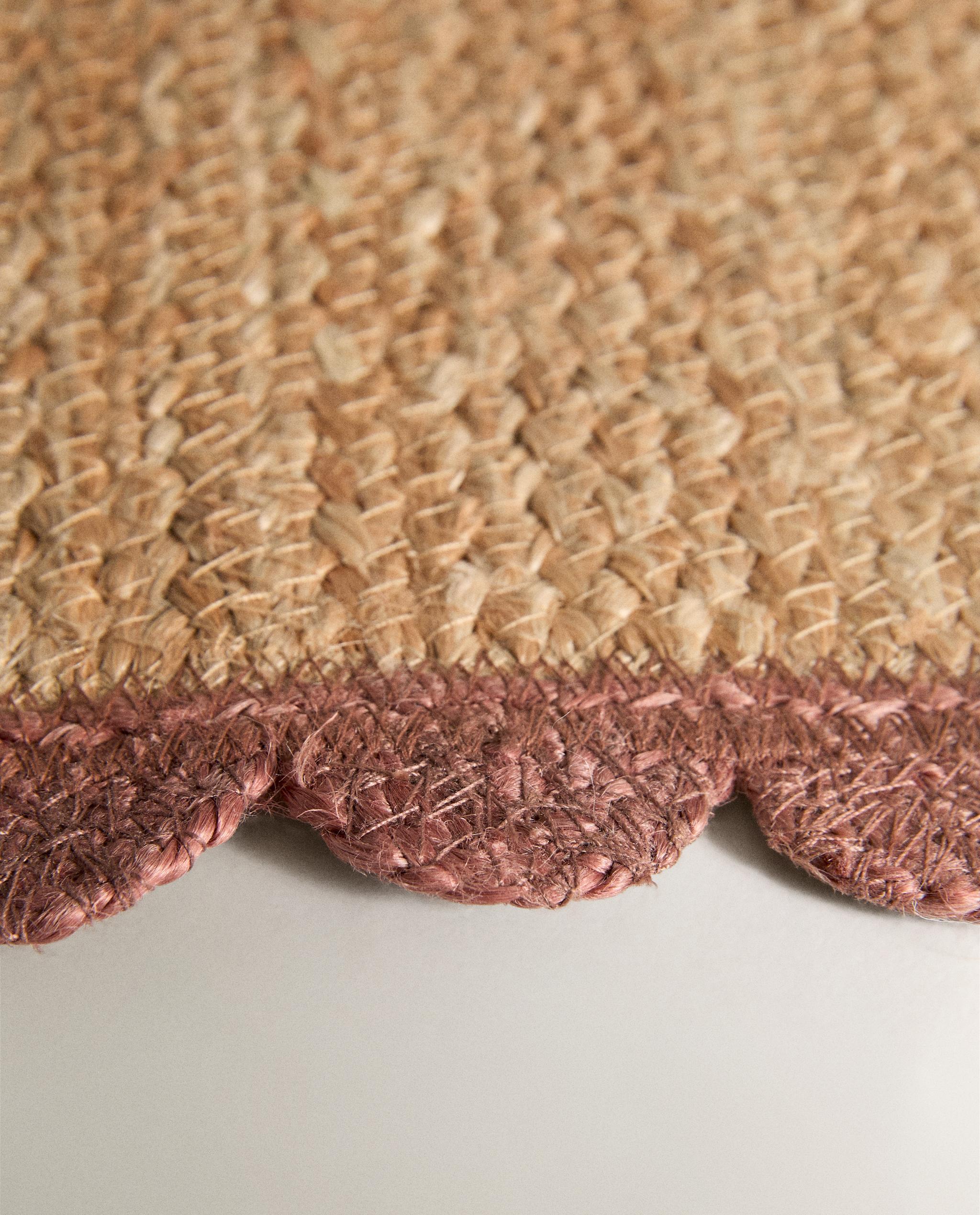 SCALLOPED JUTE PET RUG product thumbnail 8