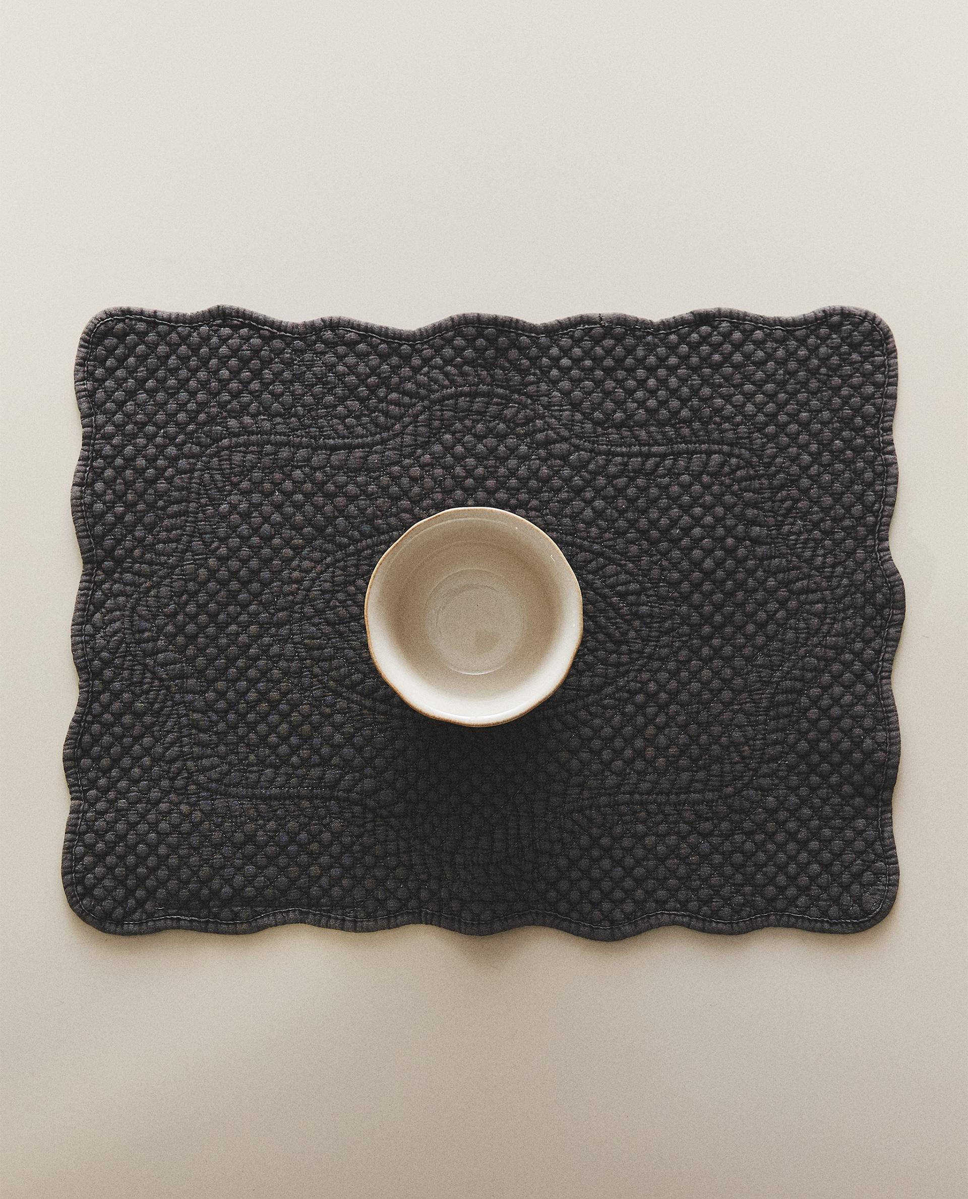 GESTEPPTES TISCHSET GESTEPPTES TISCHSET