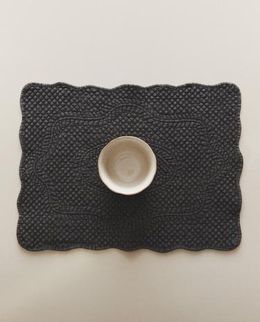 GESTEPPTES TISCHSET