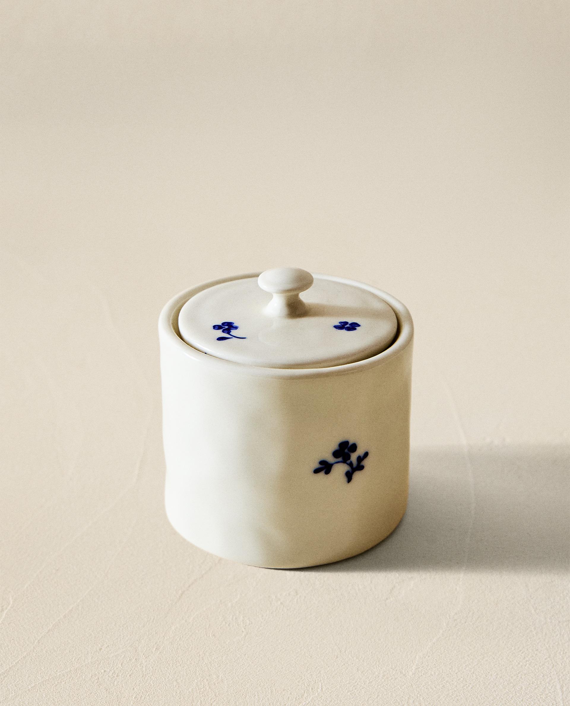 PORCELAIN SUGAR BOWL WITH FLORAL DETAIL