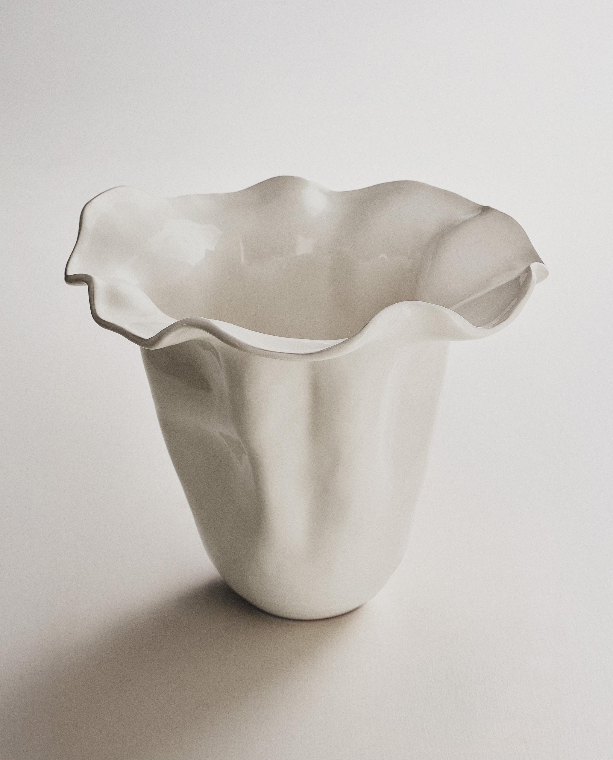 WAVY SHINY EARTHENWARE VASE