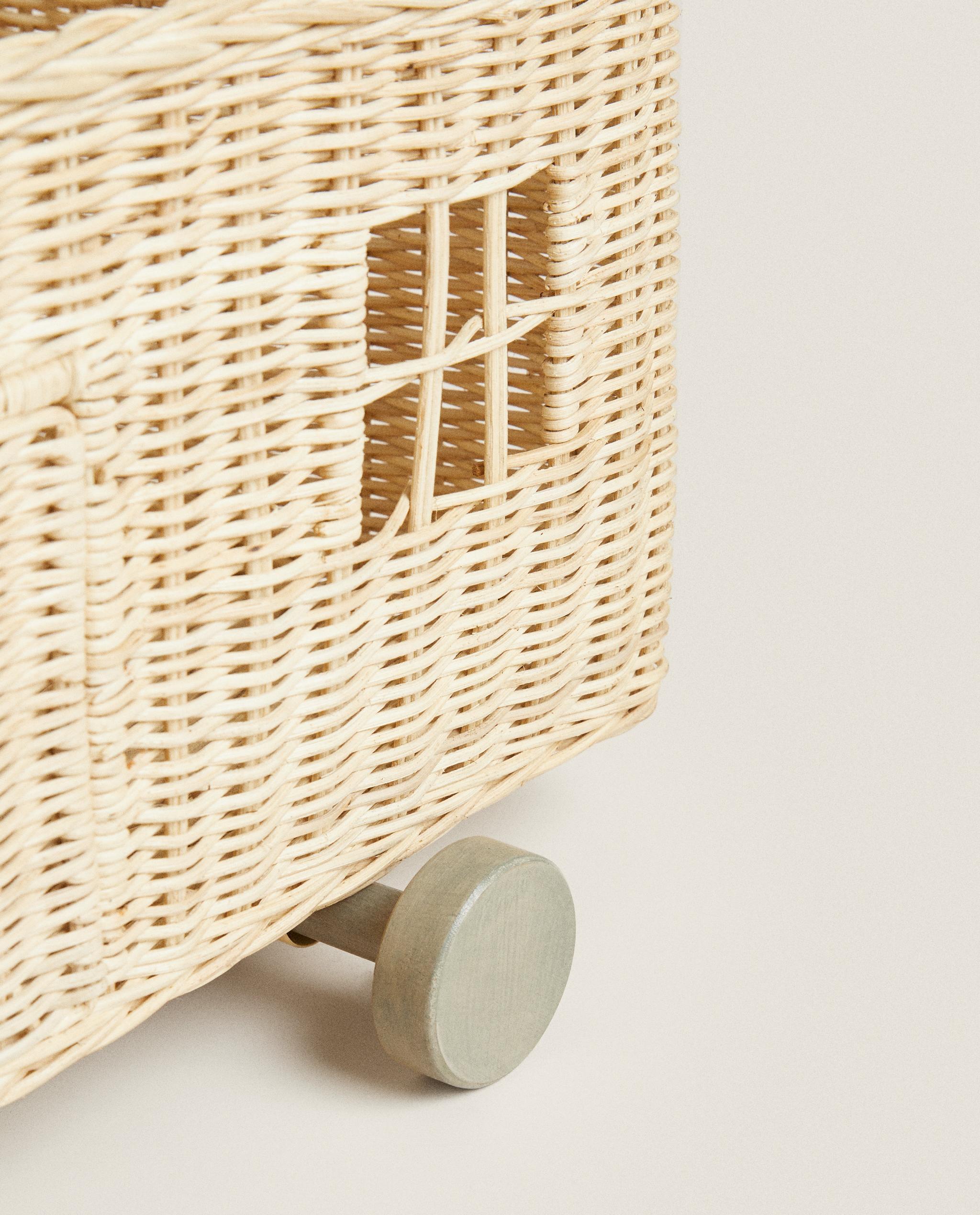 BASKETRY HONEGROWN AND HANDMADE 洋書 Fibre Basketry: Homegrown and Handmade - The Fibre Basket