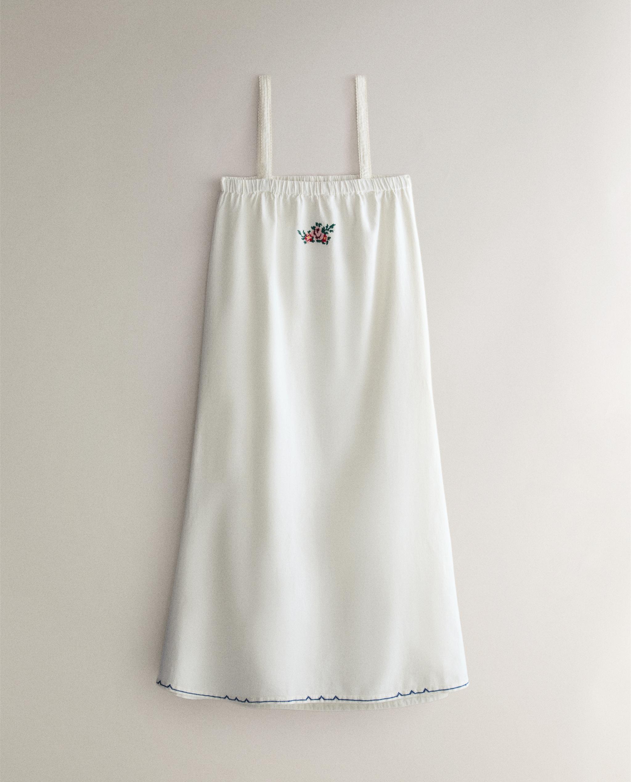 EMBROIDERED COTTON AND LINEN DRESS