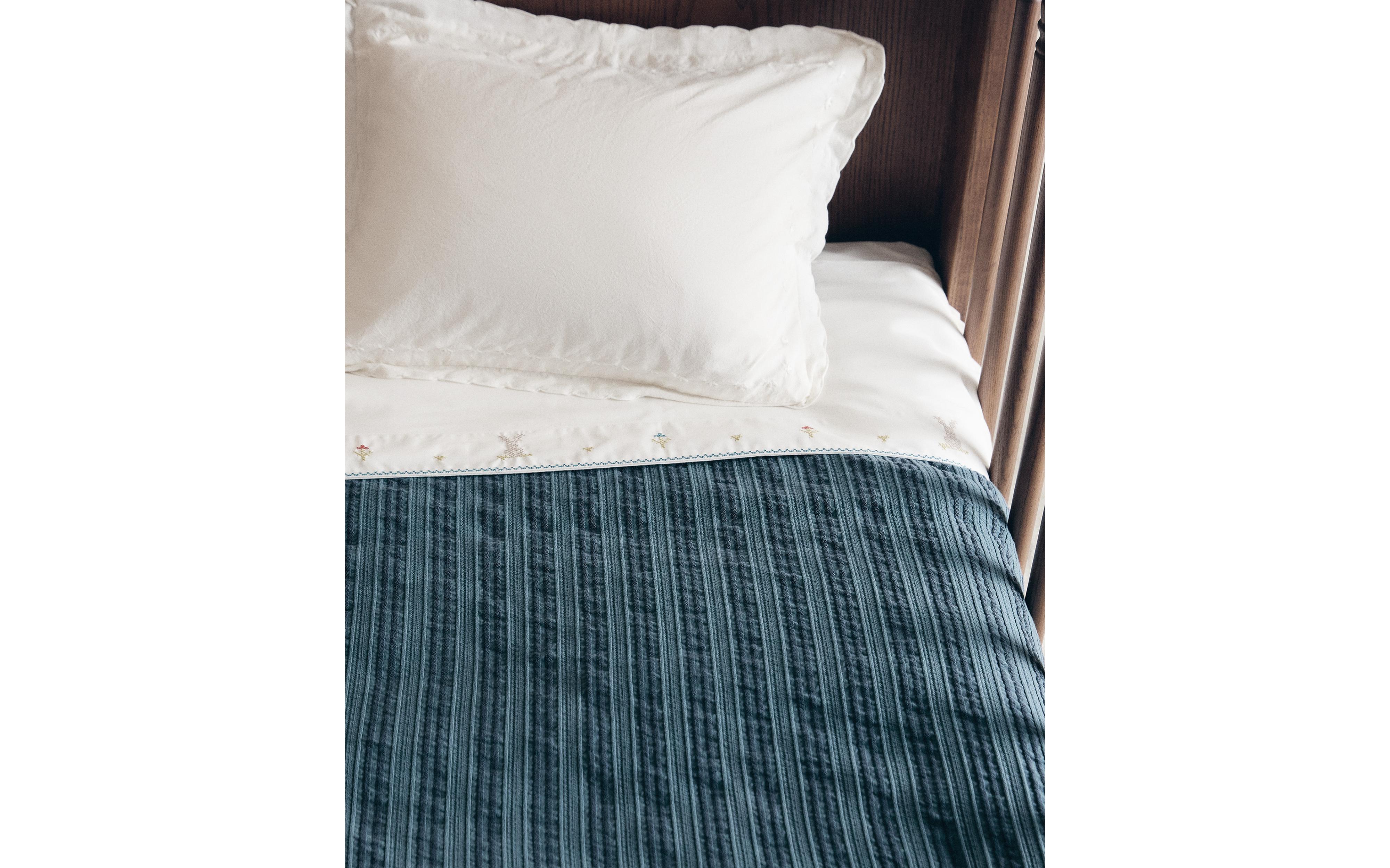 CHILDREN'S BEDSPREAD WITH RAISED STRIPES product thumbnail 10