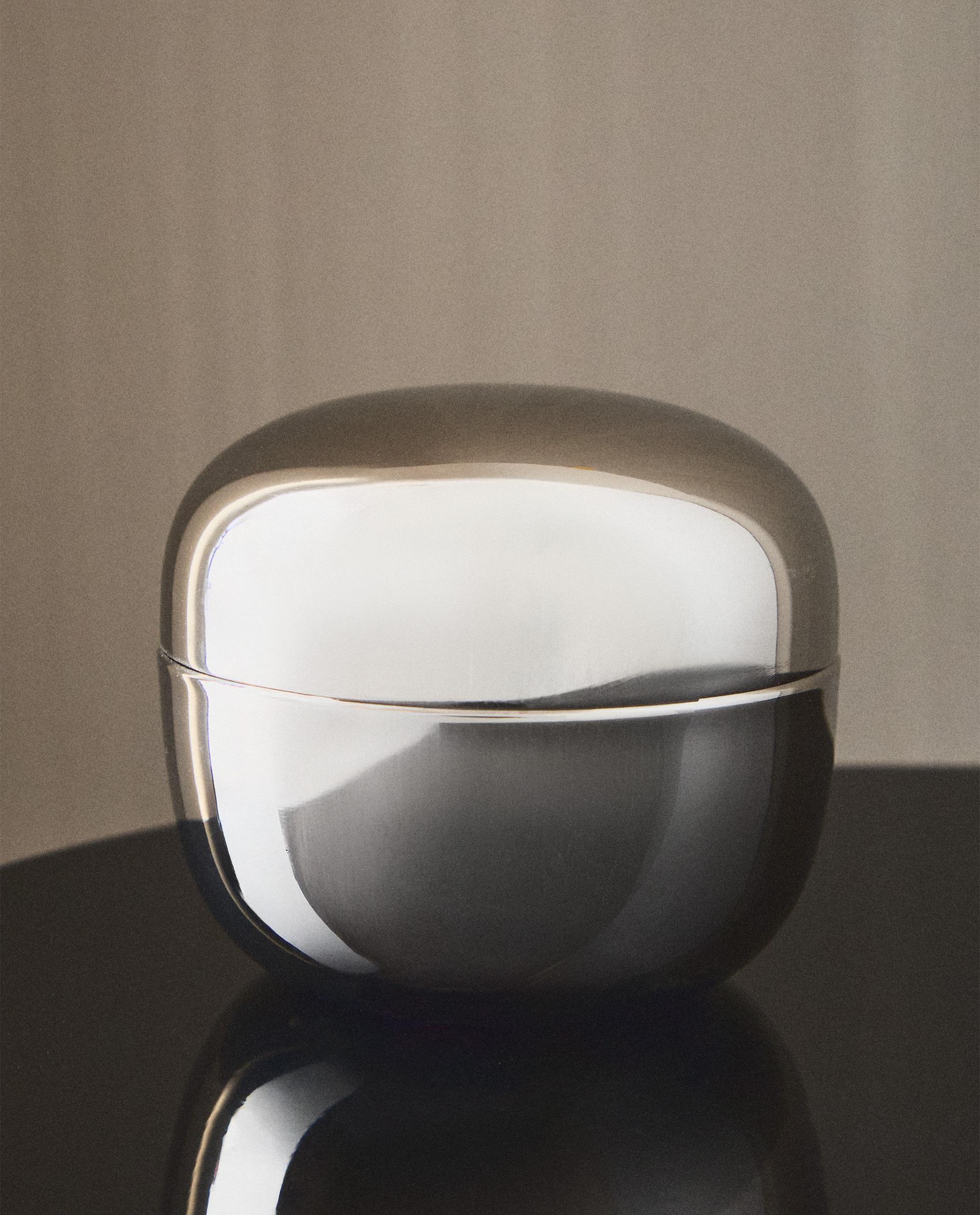 LARGE ROUND STAINLESS STEEL BOX