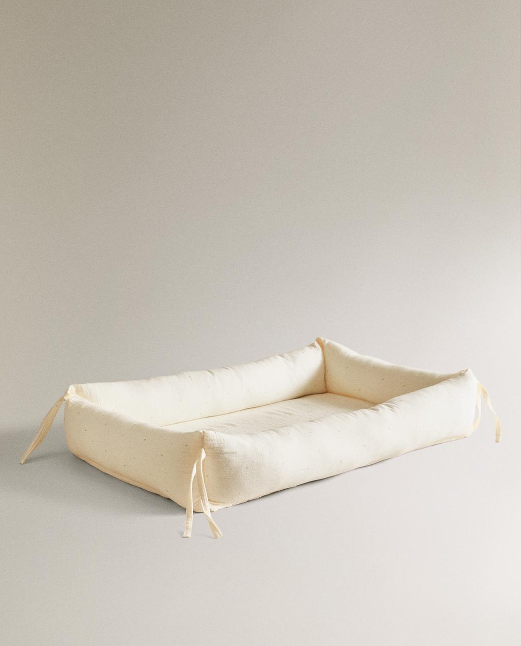 MOON NEST COT