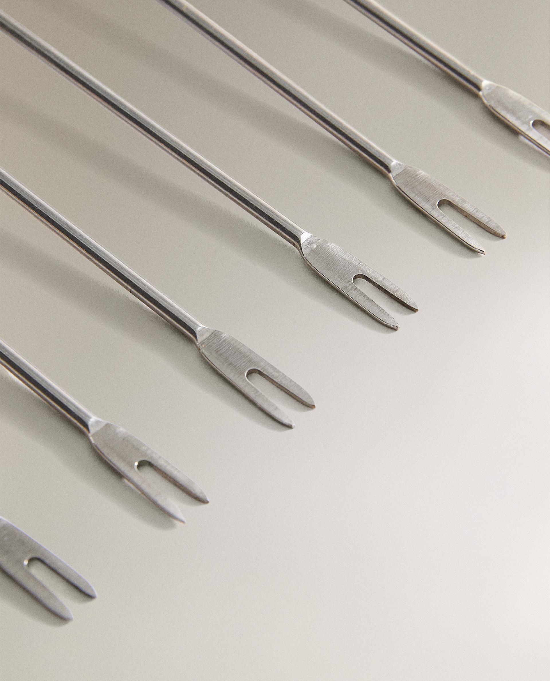 SET OF COCKTAIL PICKS (SET OF 6) product thumbnail 5
