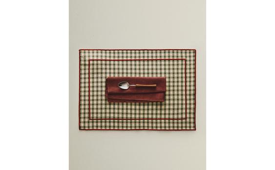 SUPORT FARFURIE ÎN CAROURI ȘI TIGHEL