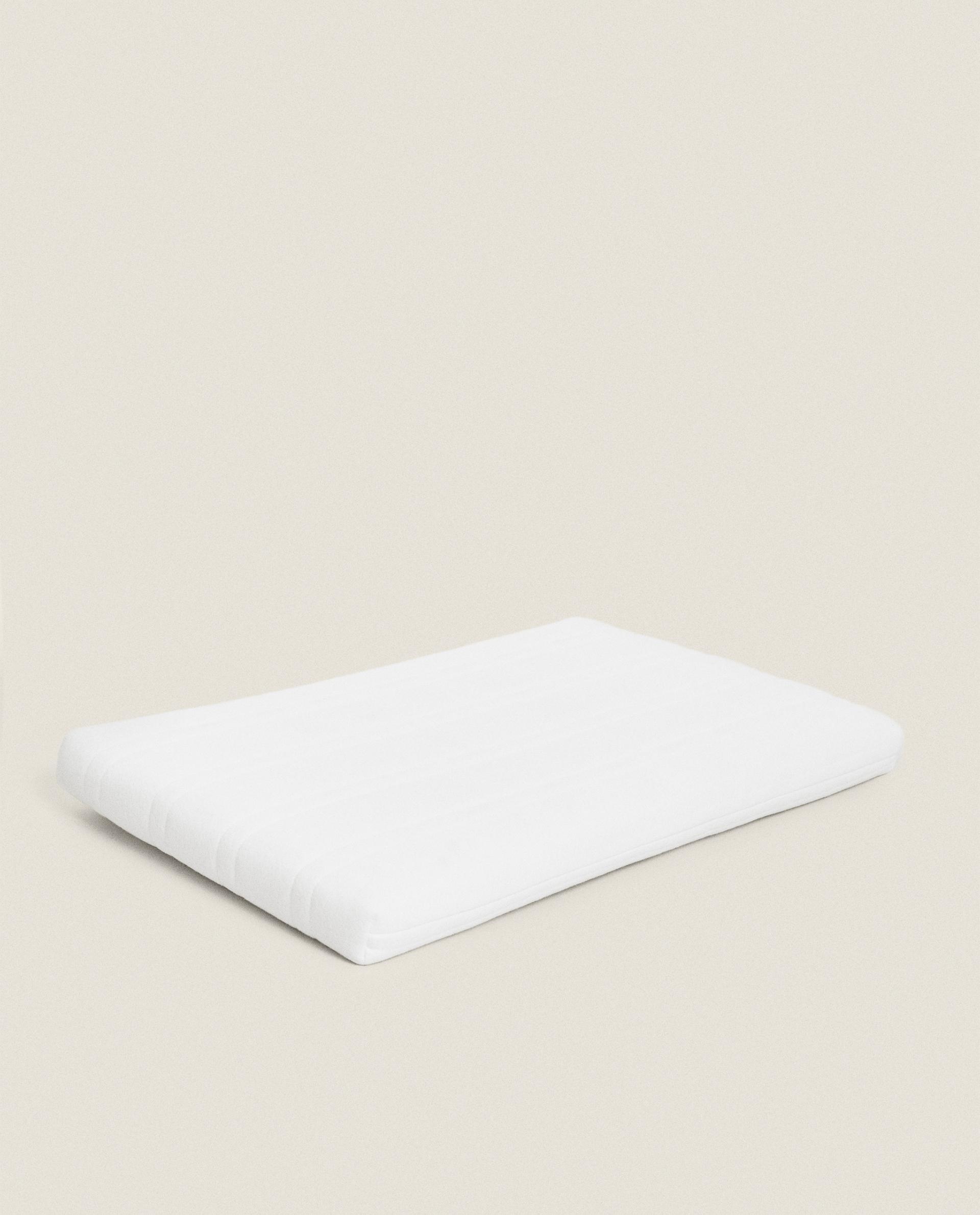 ASH MINI COT MATTRESS product thumbnail 2