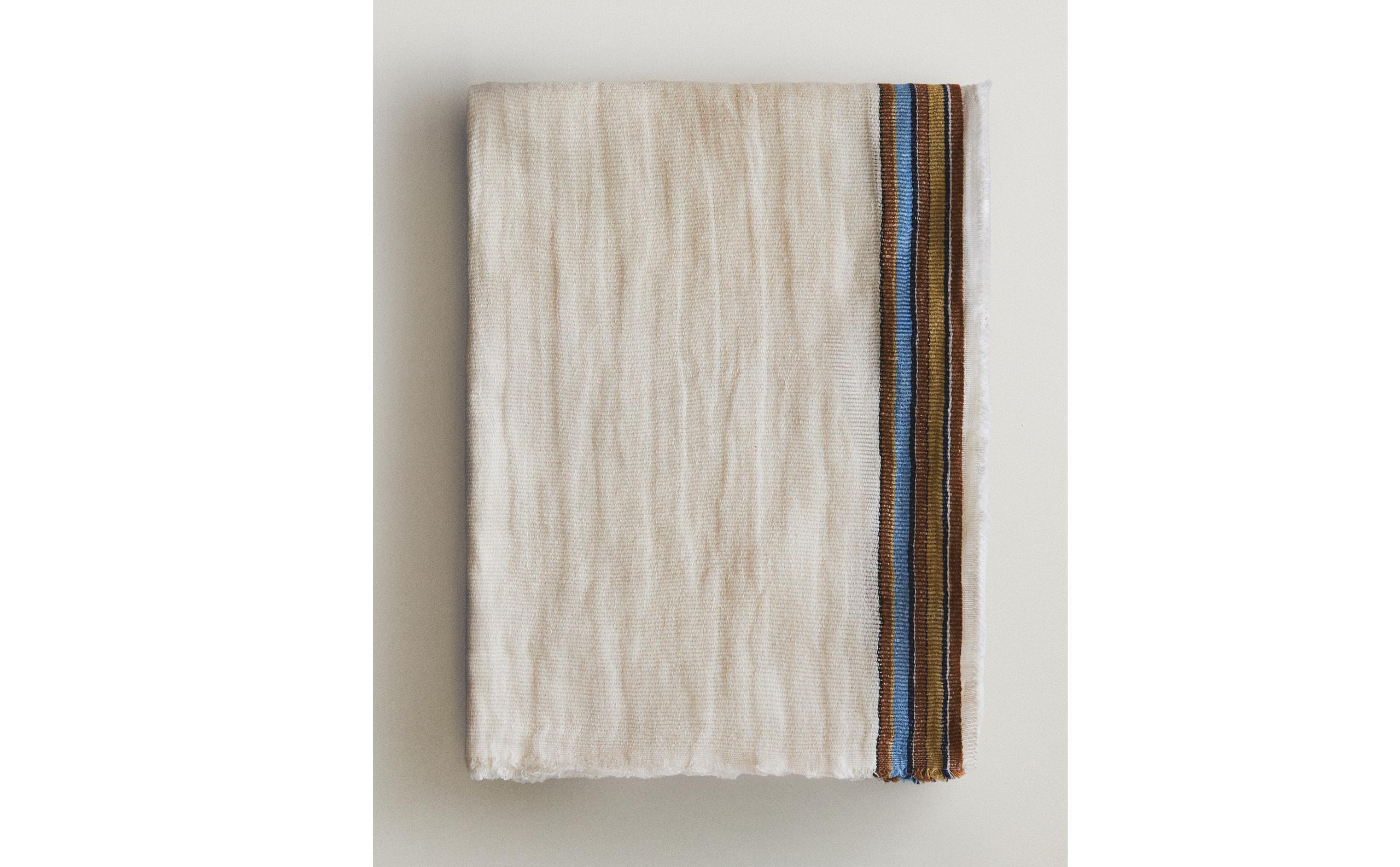 STRIPED LINEN THROW product thumbnail 9