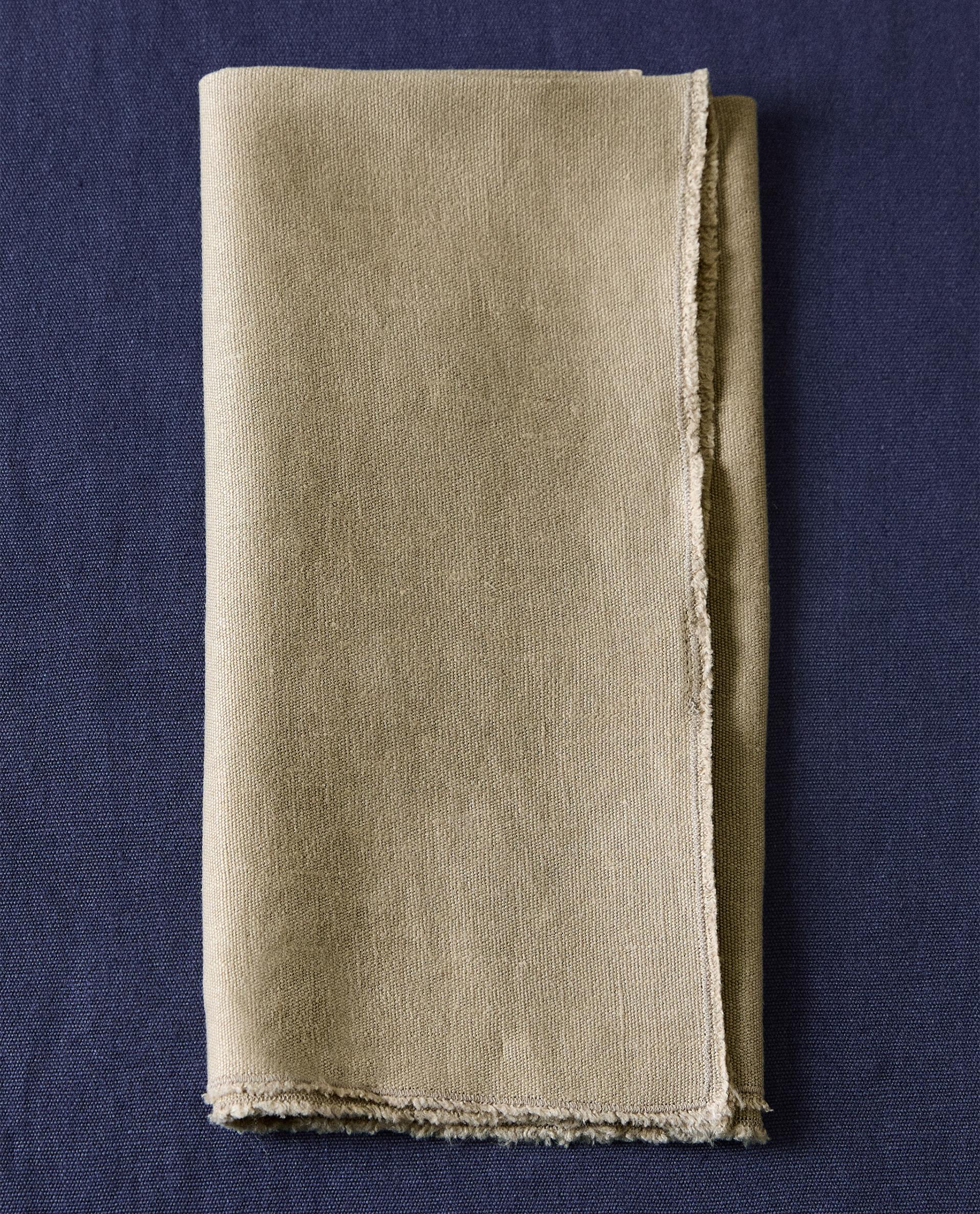 NAPKIN 01