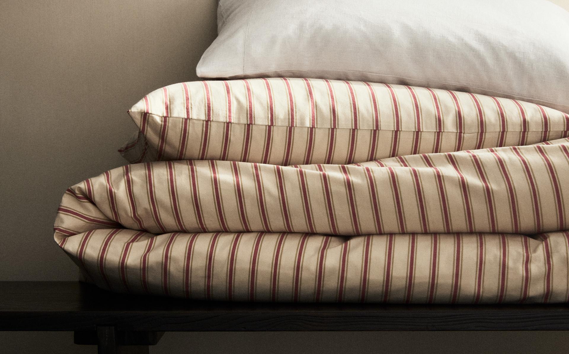 STRIPED PERCALE DUVET COVER (300 THREAD COUNT) STRIPED PERCALE DUVET COVER (300 THREAD COUNT)
