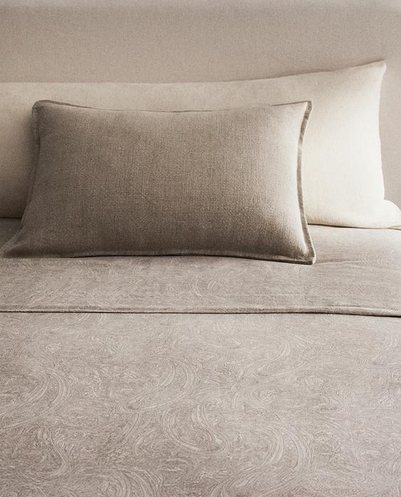 BETTBEZUG AUS SATIN MIT PAISLEY-MUSTER