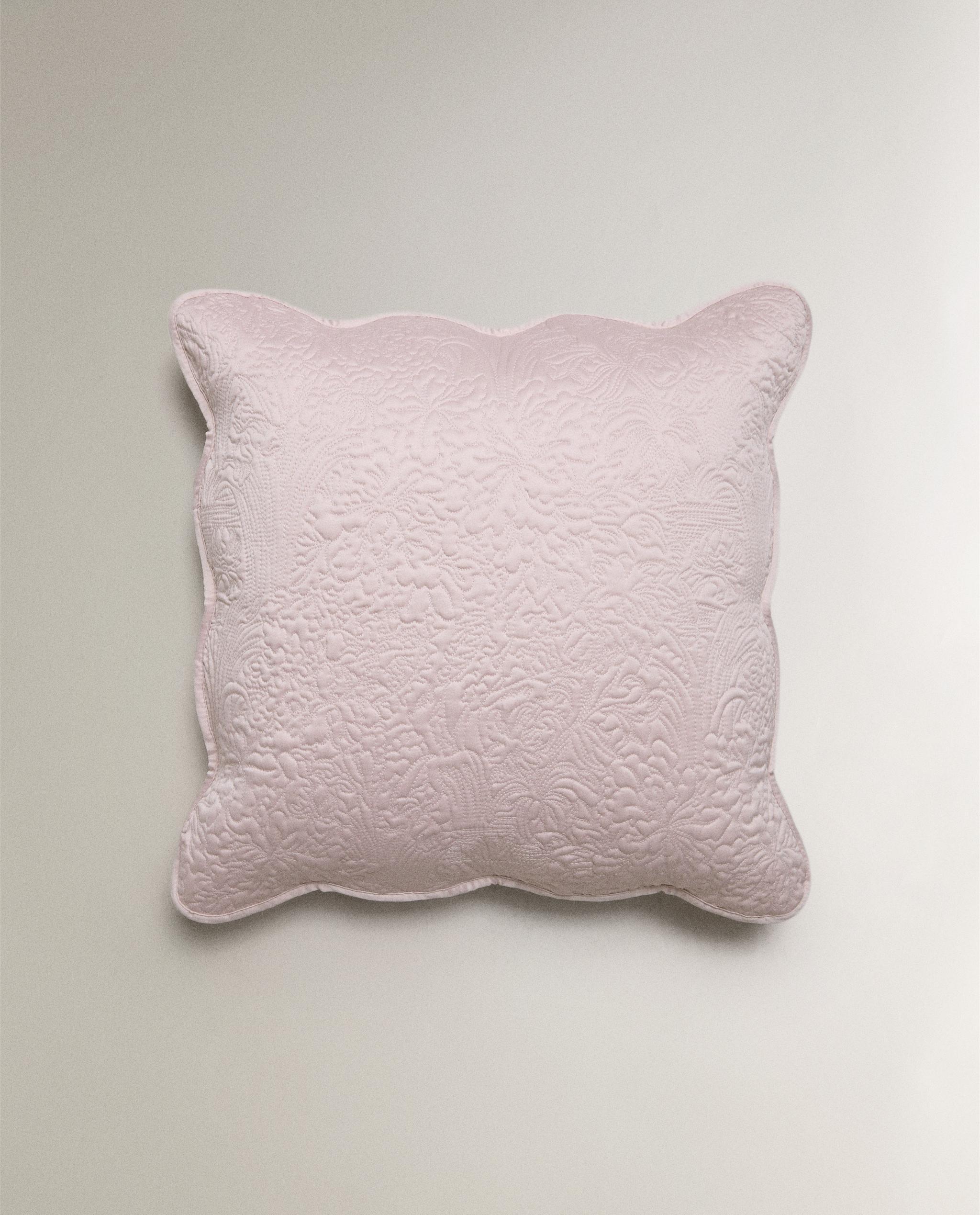 SCALLOPED FLORAL CUSHION COVER product thumbnail 4