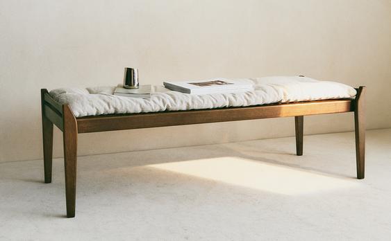 ЛЕНЕНА ПРОДЪЛГОВАТА ВЪЗГЛАВНИЦА