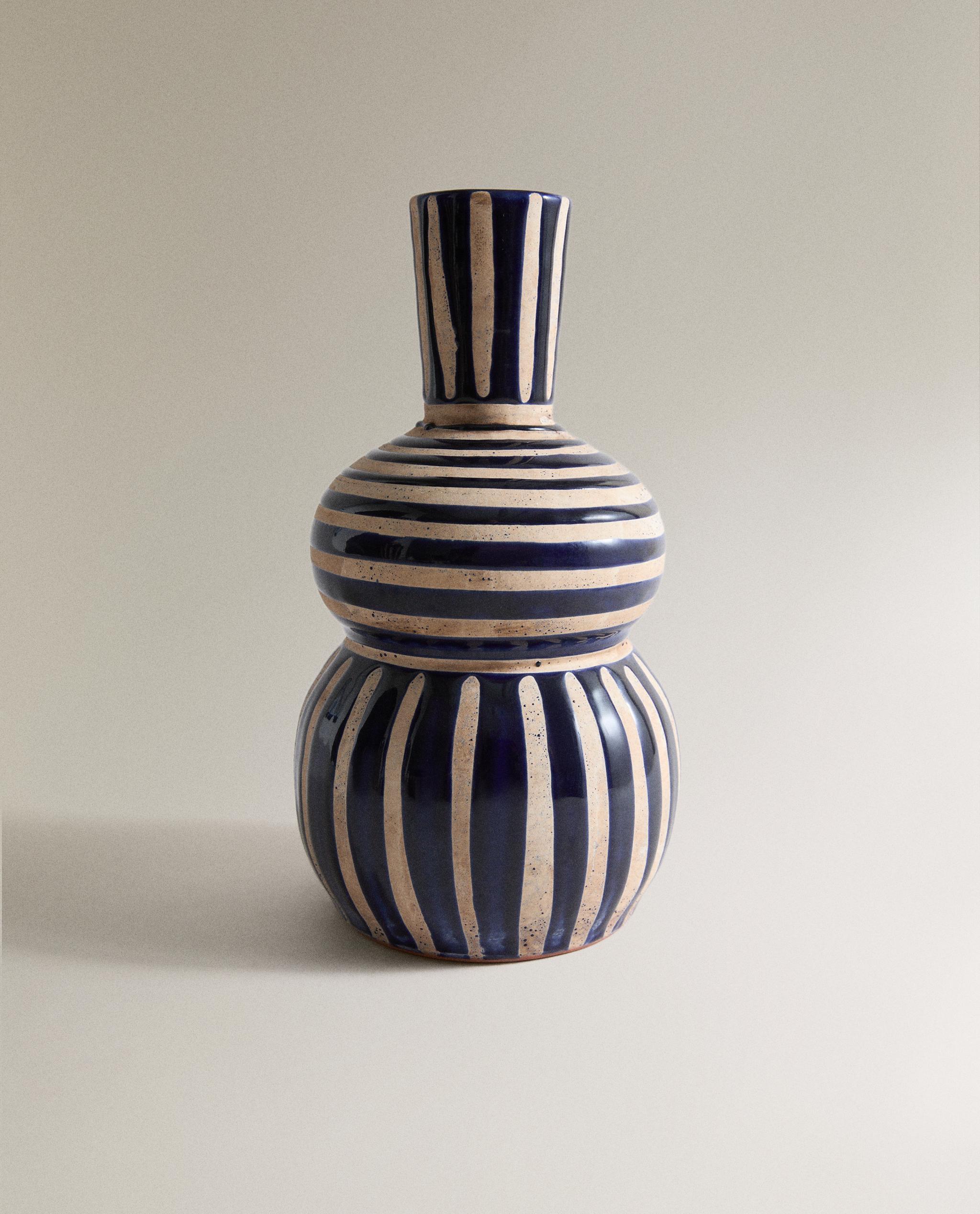 DECORATIVE HULU-SHAPED CERAMIC VASE product thumbnail 3
