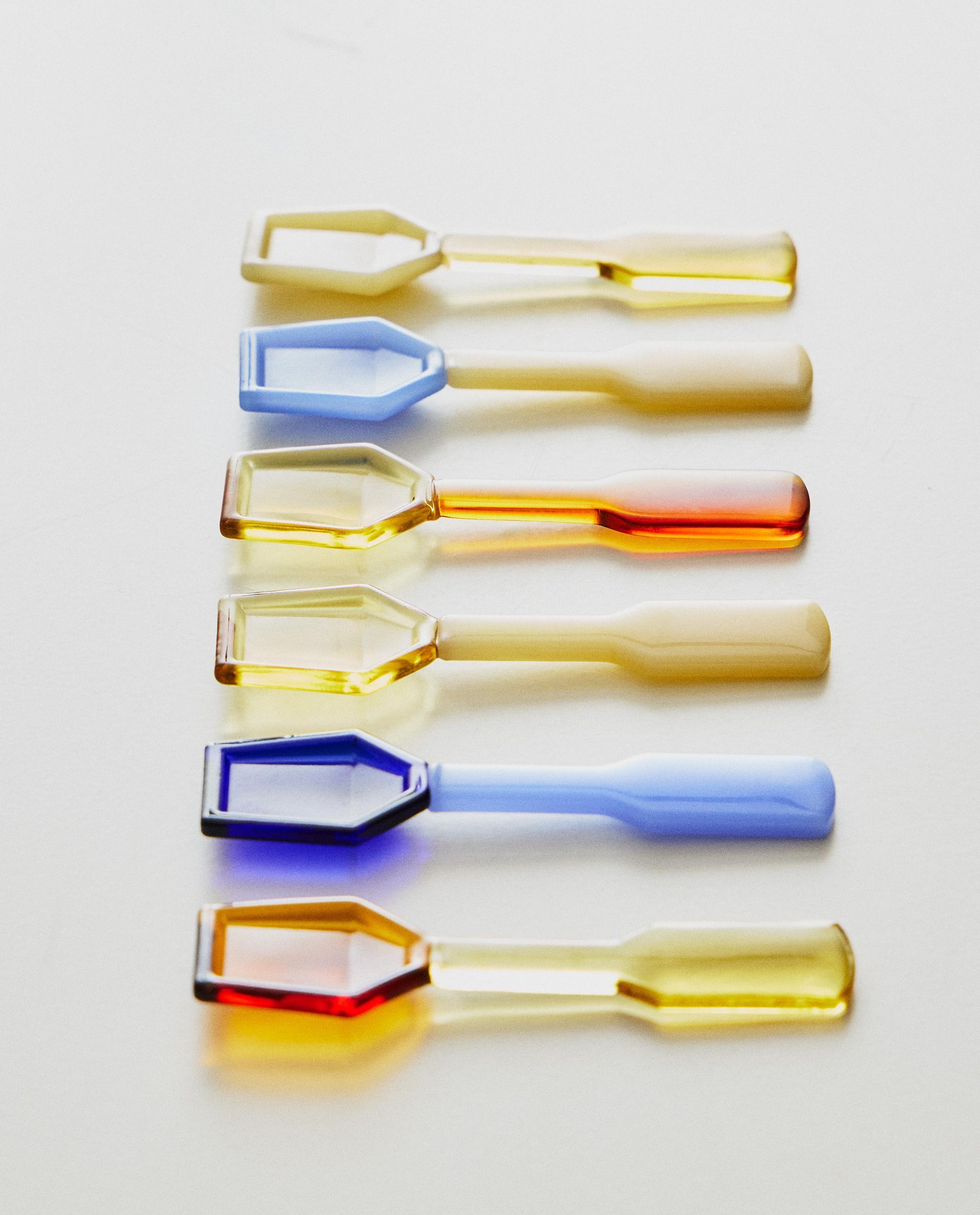 PACK OF COLOURED BOROSILICATE ICE CREAM DESSERT SPOONS (PACK OF 6) product thumbnail 8