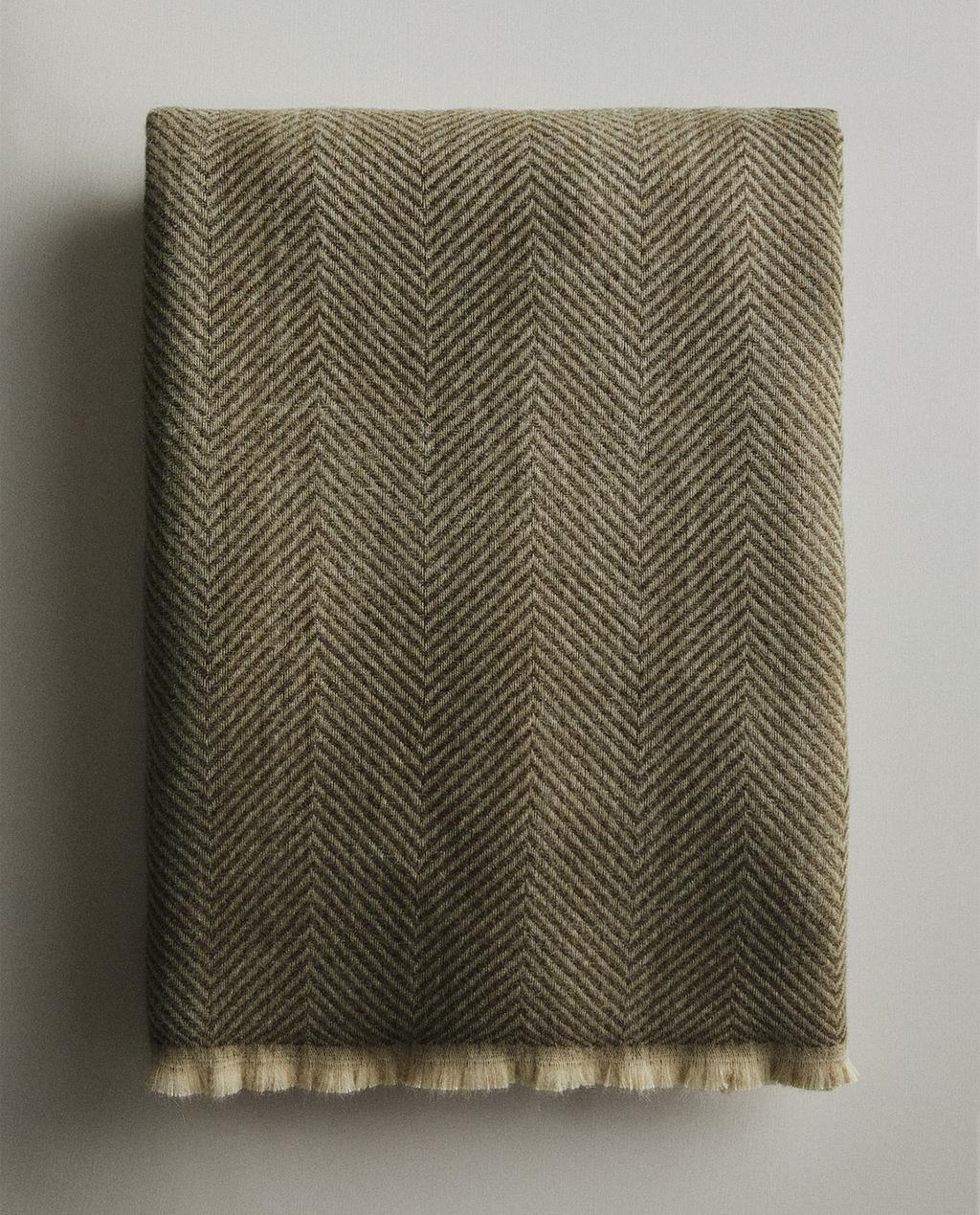 HERRINGBONE THROW HERRINGBONE THROW