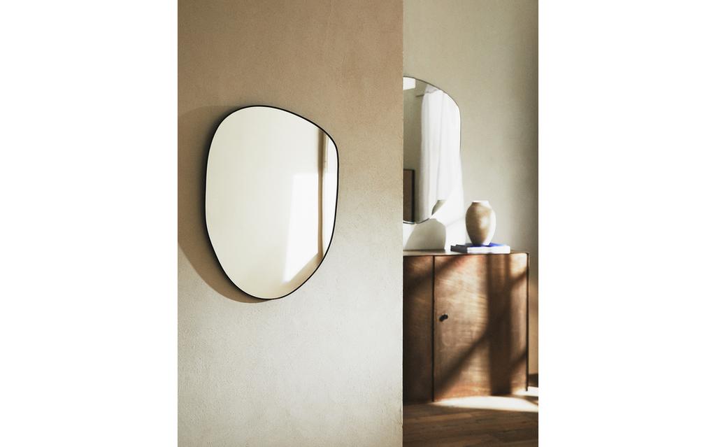 ESPELHO DE PAREDE ASSIMÉTRICO PEQUENO ESPELHO DE PAREDE ASSIMÉTRICO PEQUENO