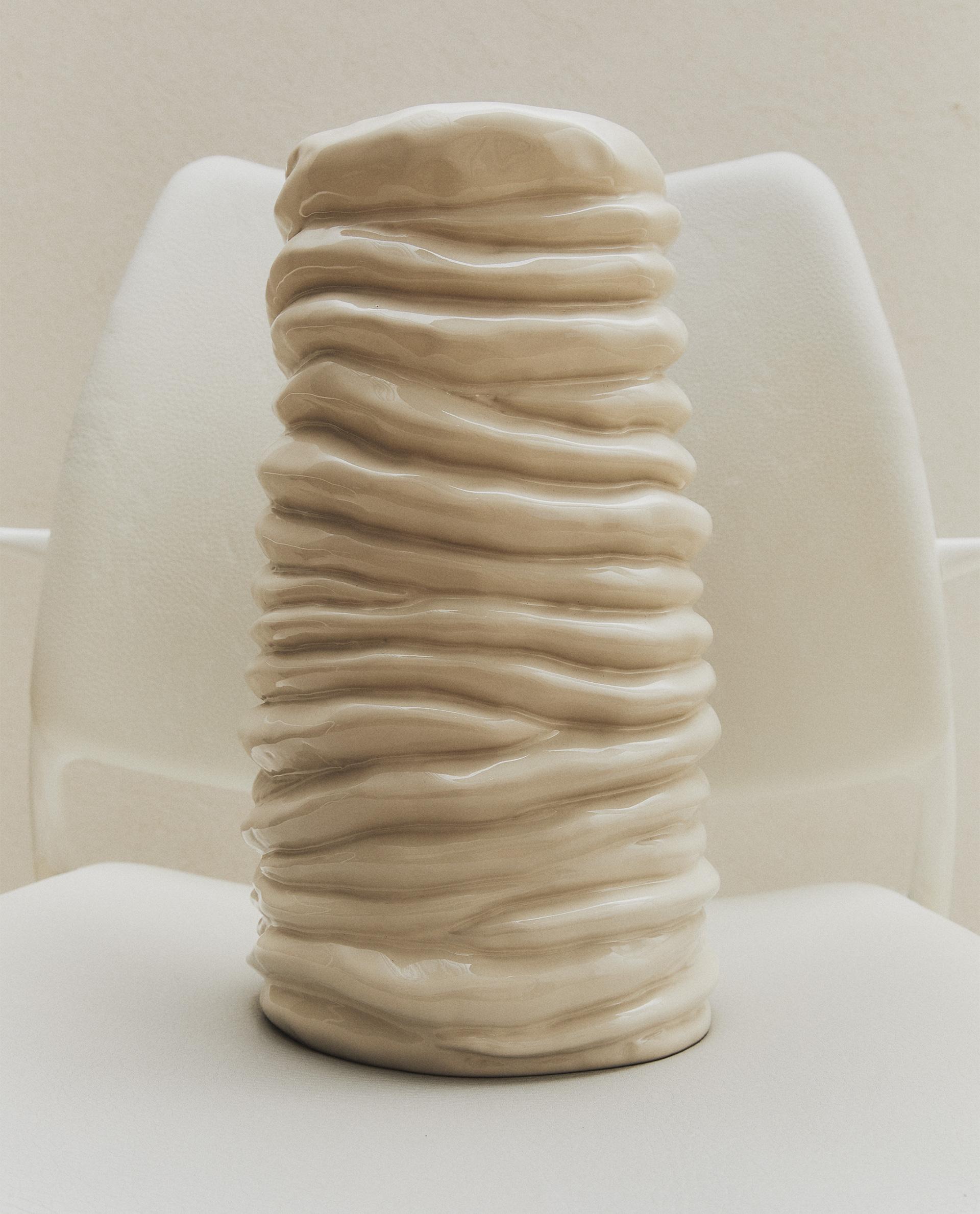 WAVY CERAMIC VASE X COLLAGERIE